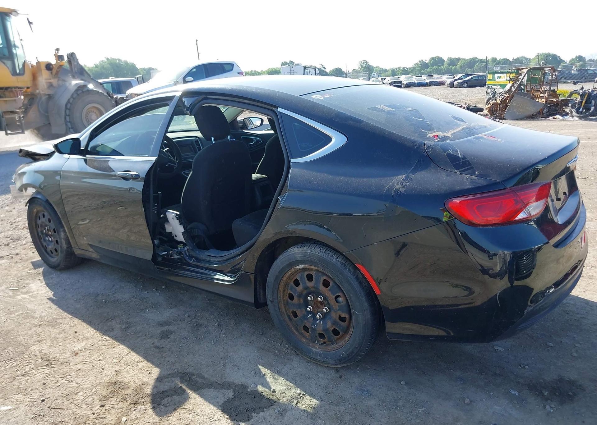 2015 CHRYSLER 200 LX