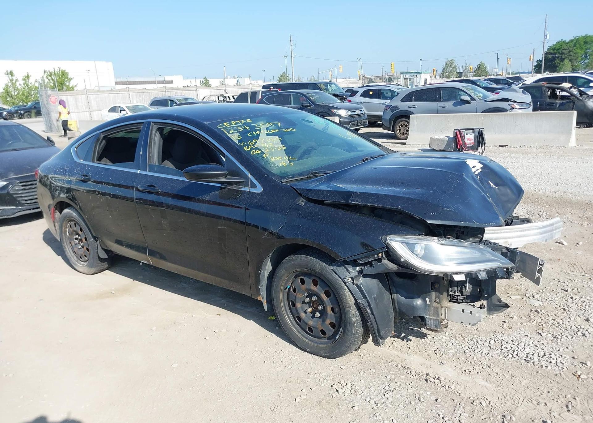 2015 CHRYSLER 200 LX