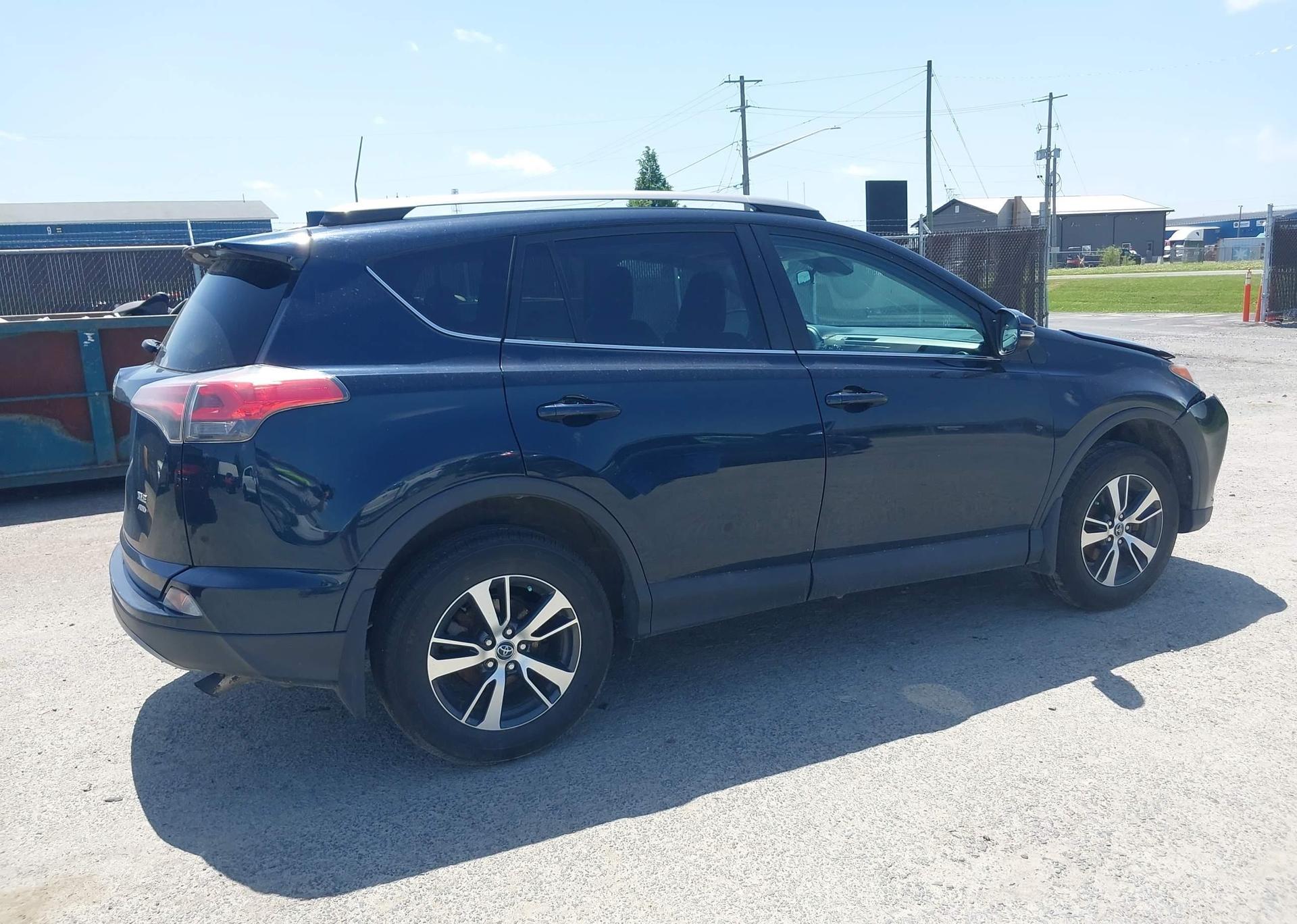2018 TOYOTA RAV4 XLE