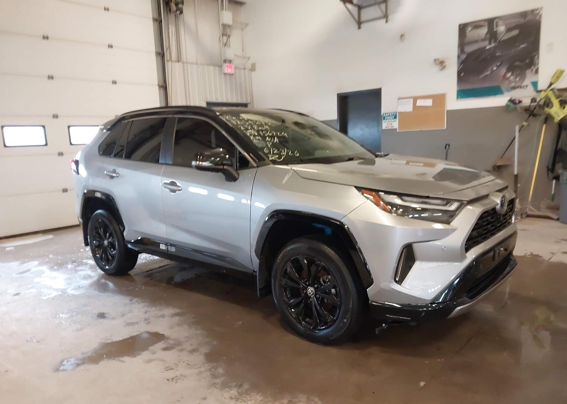 2023 TOYOTA RAV4 HYBRID XSE