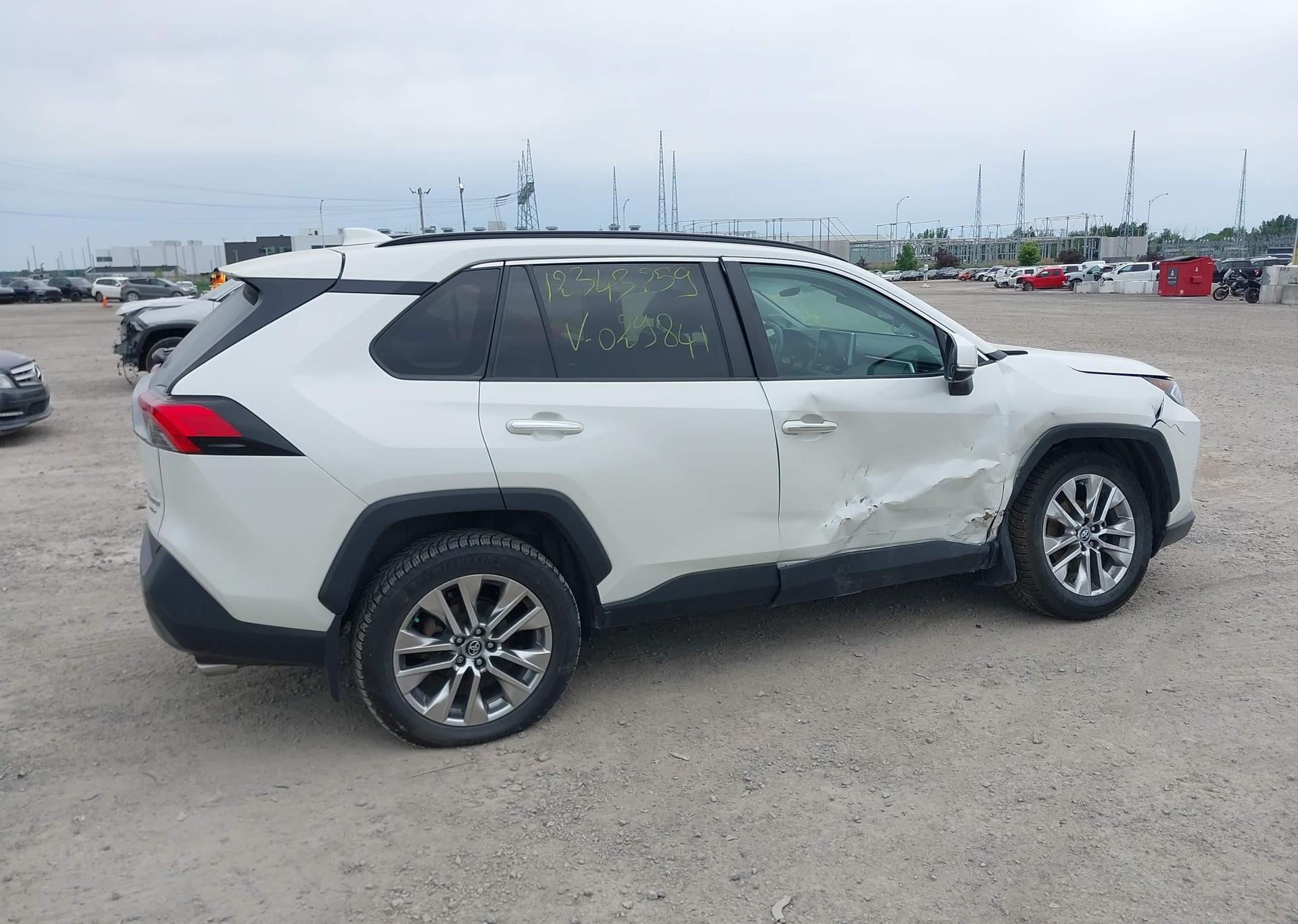 2019 TOYOTA RAV4