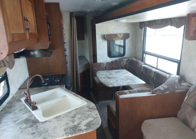 2014 COACHMEN CATALINA 272DBS