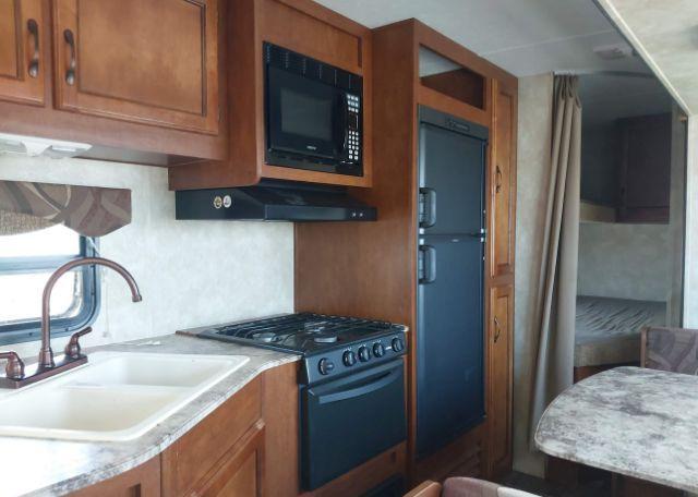 2014 COACHMEN CATALINA 272DBS