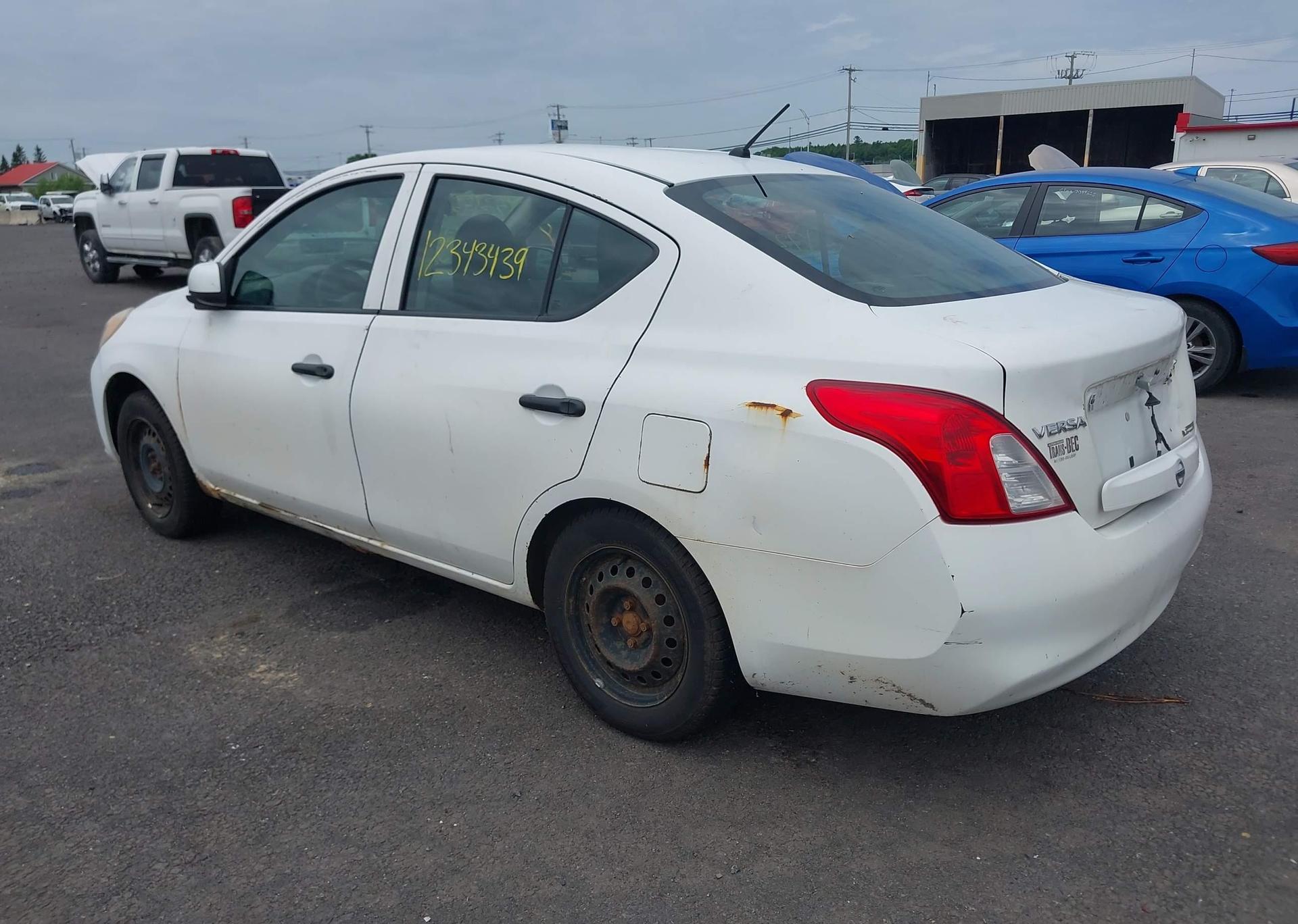 2012 NISSAN VERSA S