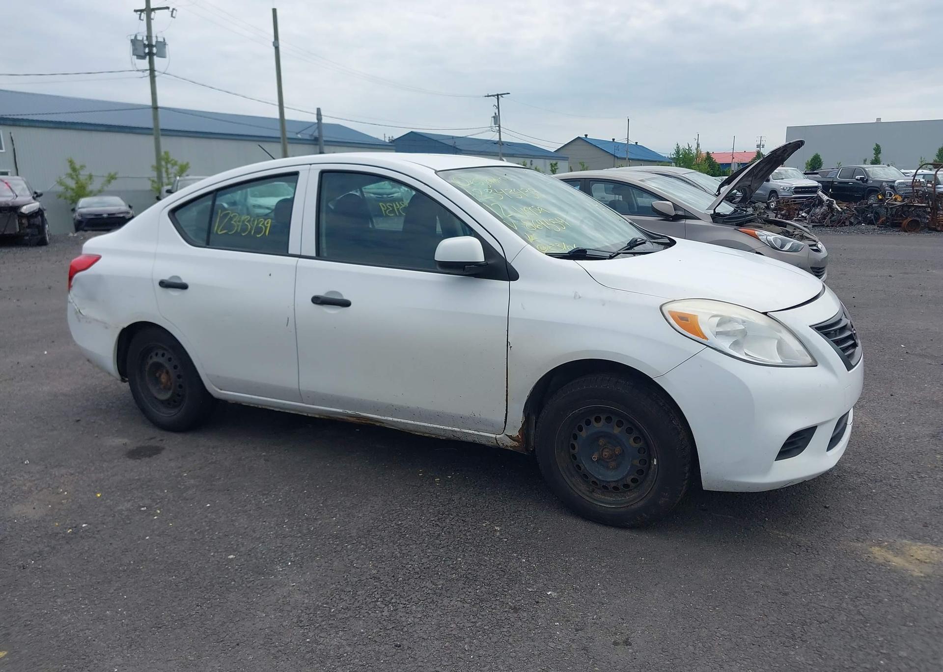 2012 NISSAN VERSA S