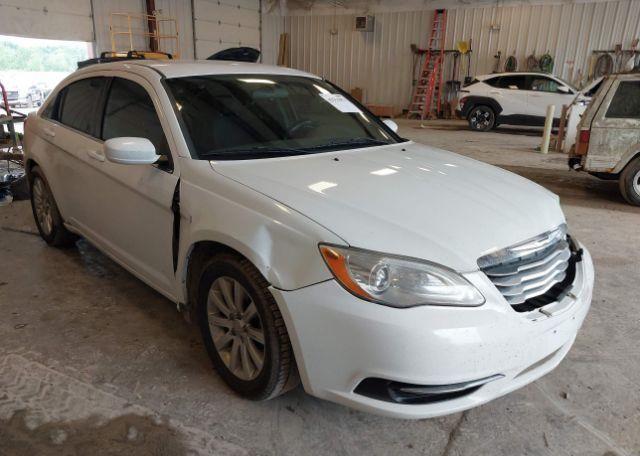 2013 CHRYSLER 200 LX