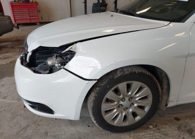 2013 CHRYSLER 200 LX