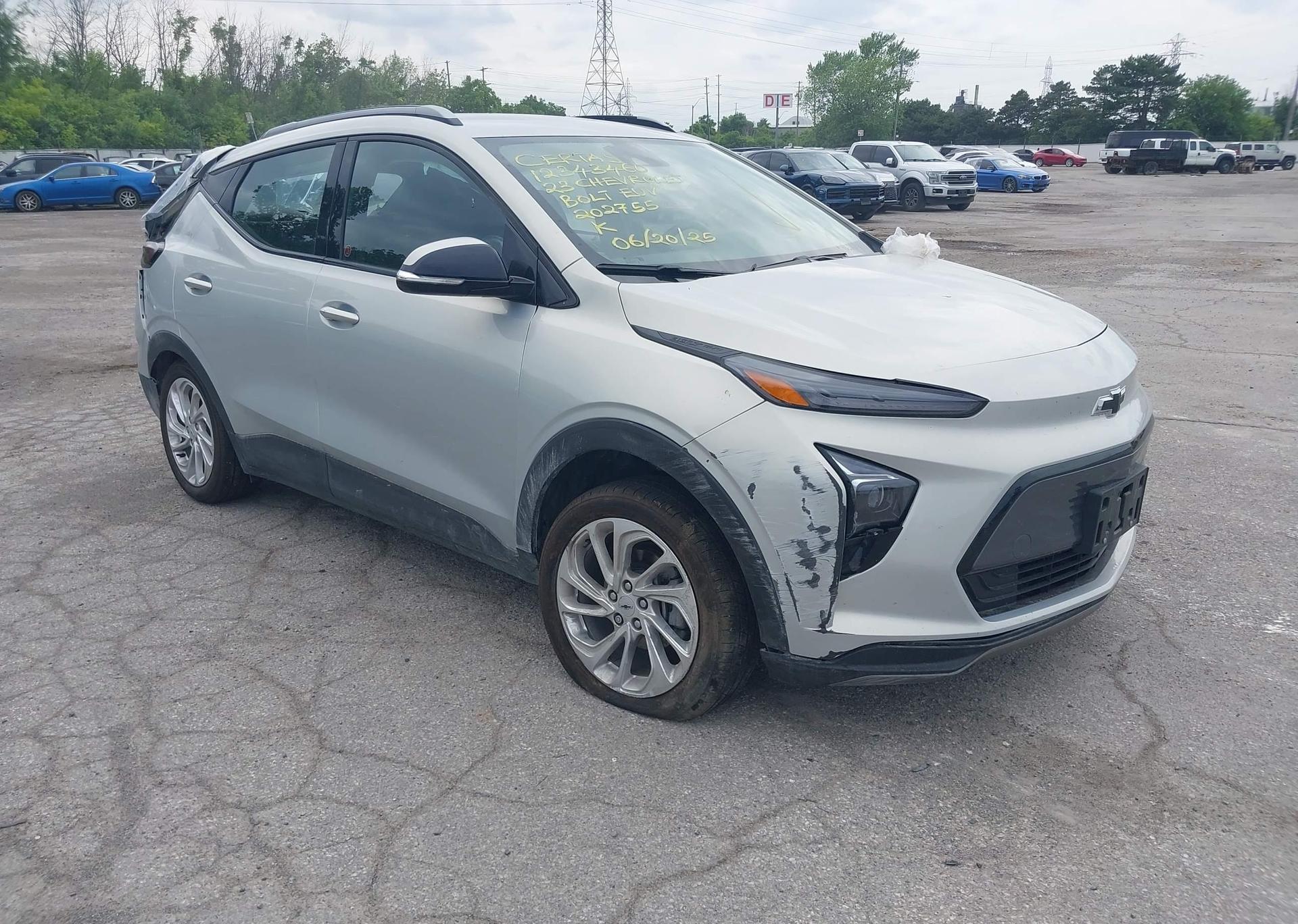 2023 CHEVROLET BOLT EUV LT