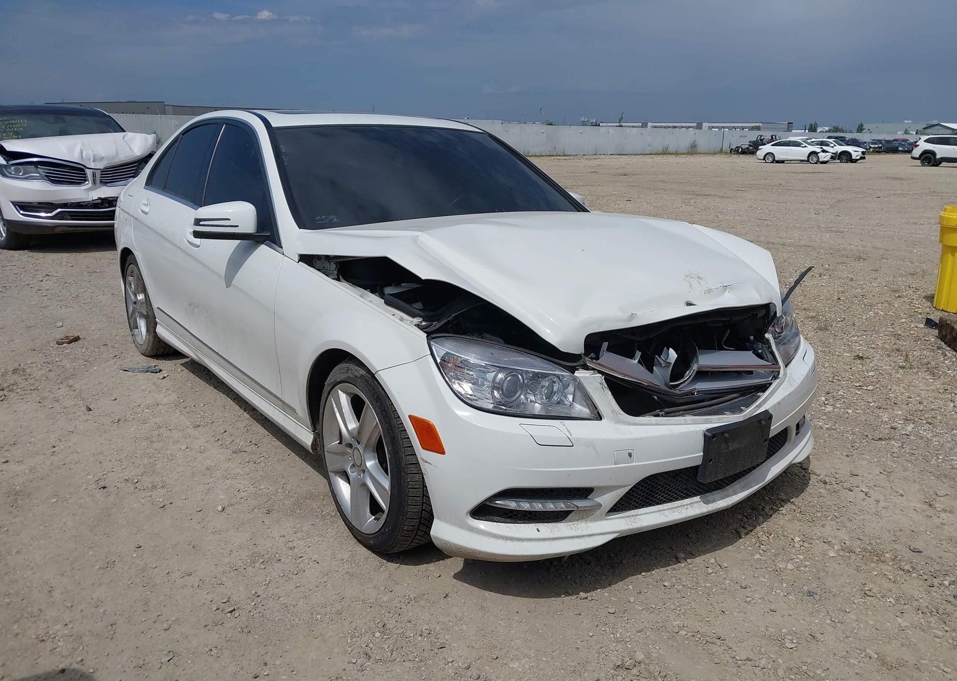 2011 MERCEDES-BENZ C 300 4MATIC