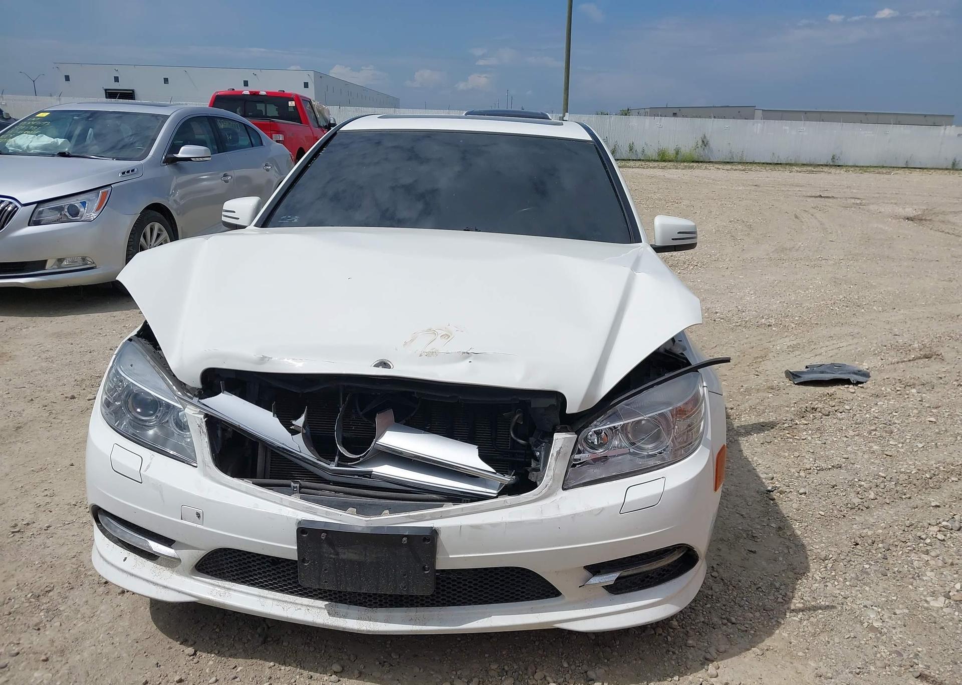 2011 MERCEDES-BENZ C 300 4MATIC