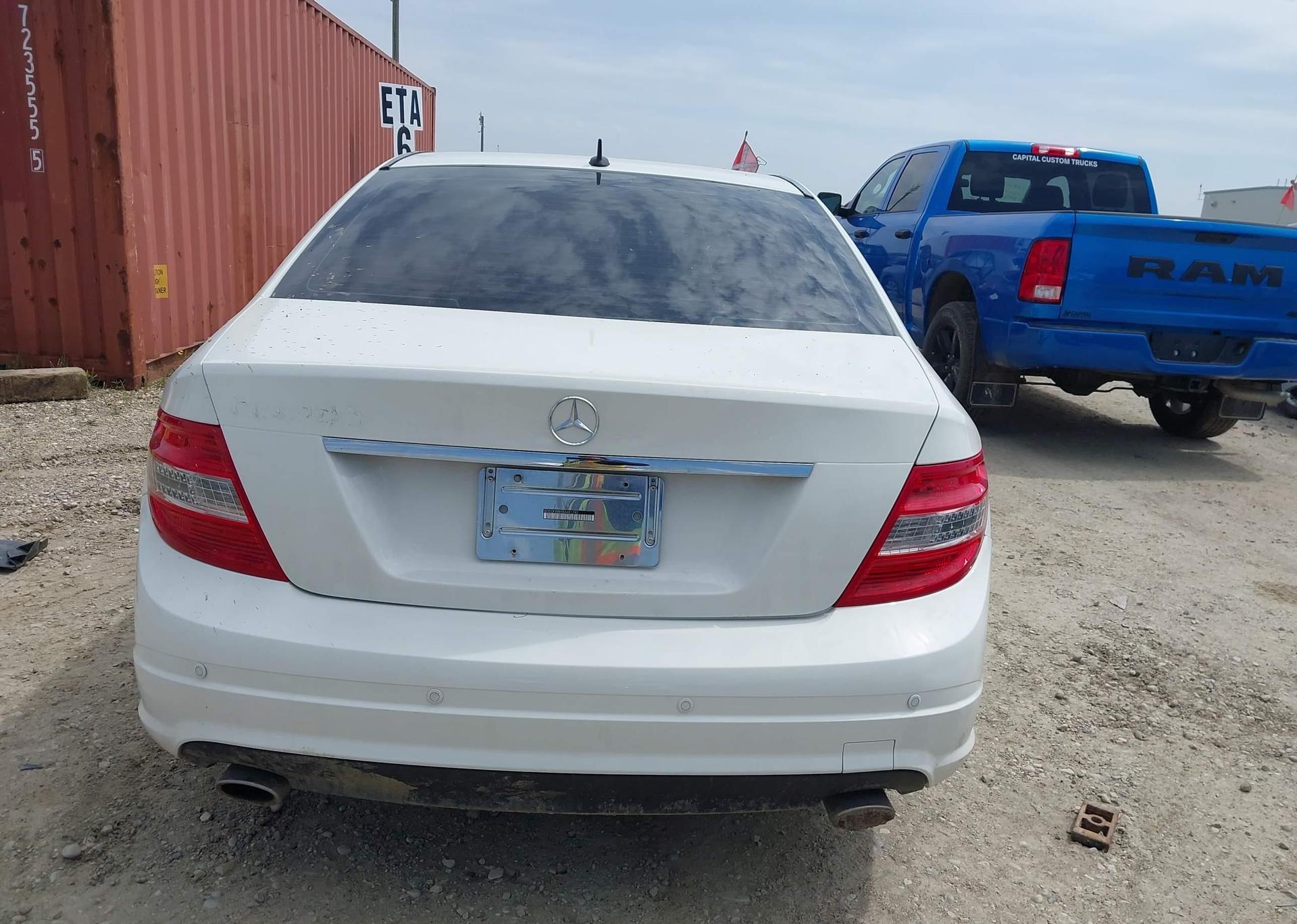 2011 MERCEDES-BENZ C 300 4MATIC