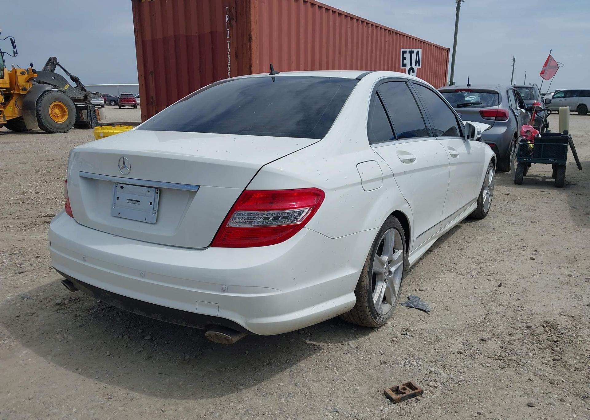 2011 MERCEDES-BENZ C 300 4MATIC