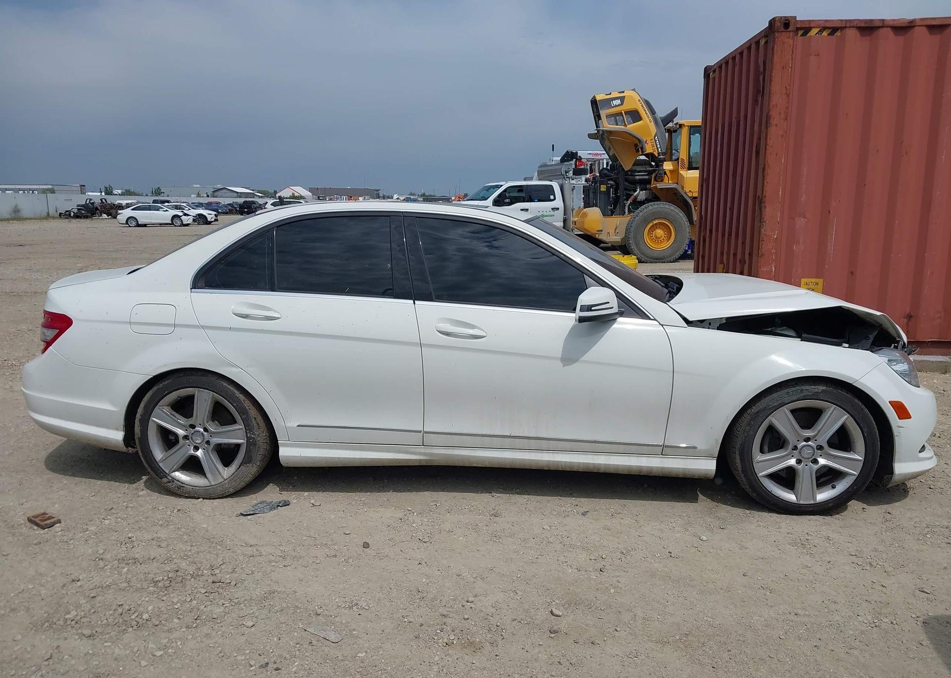 2011 MERCEDES-BENZ C 300 4MATIC