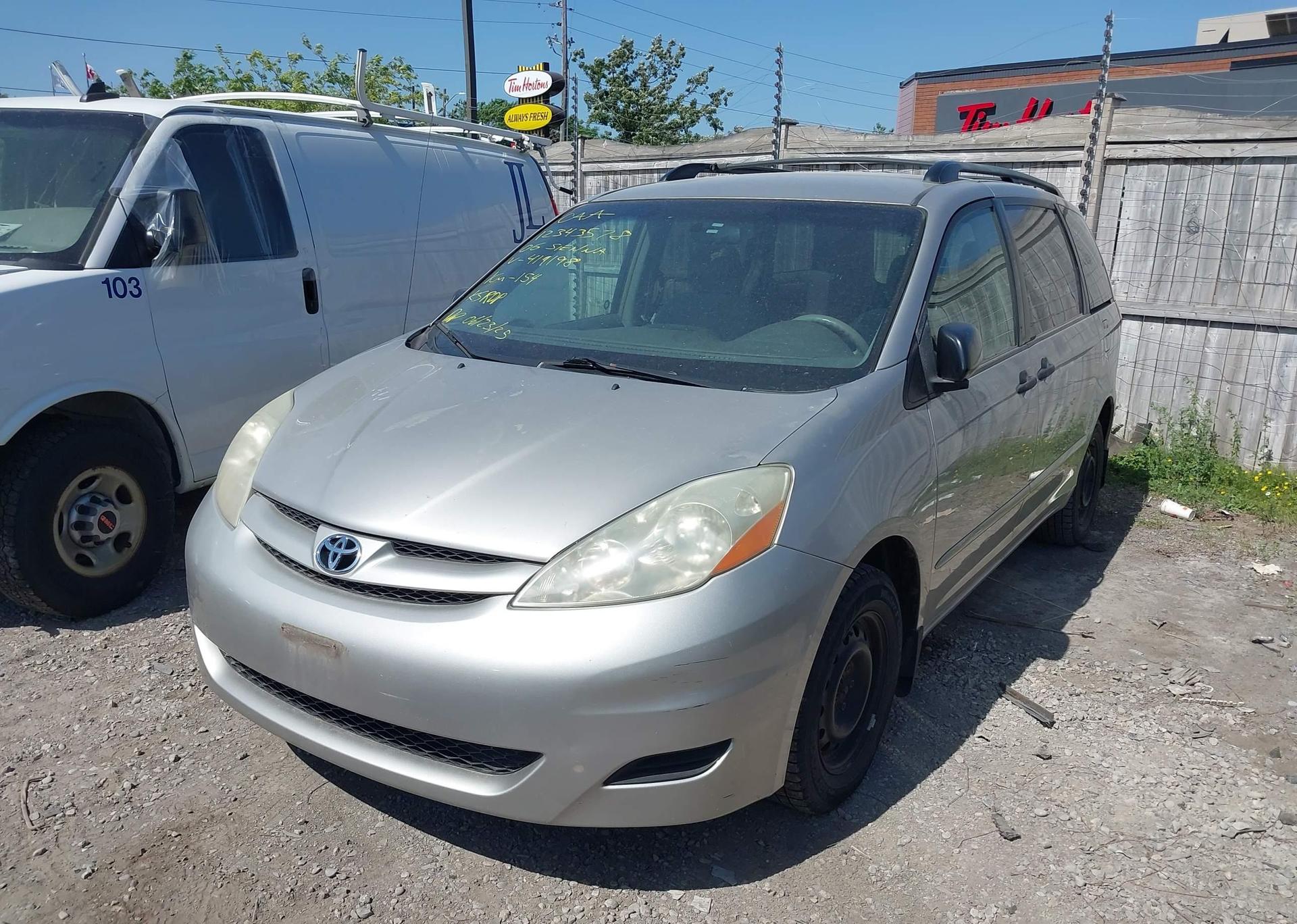 2006 TOYOTA SIENNA CE