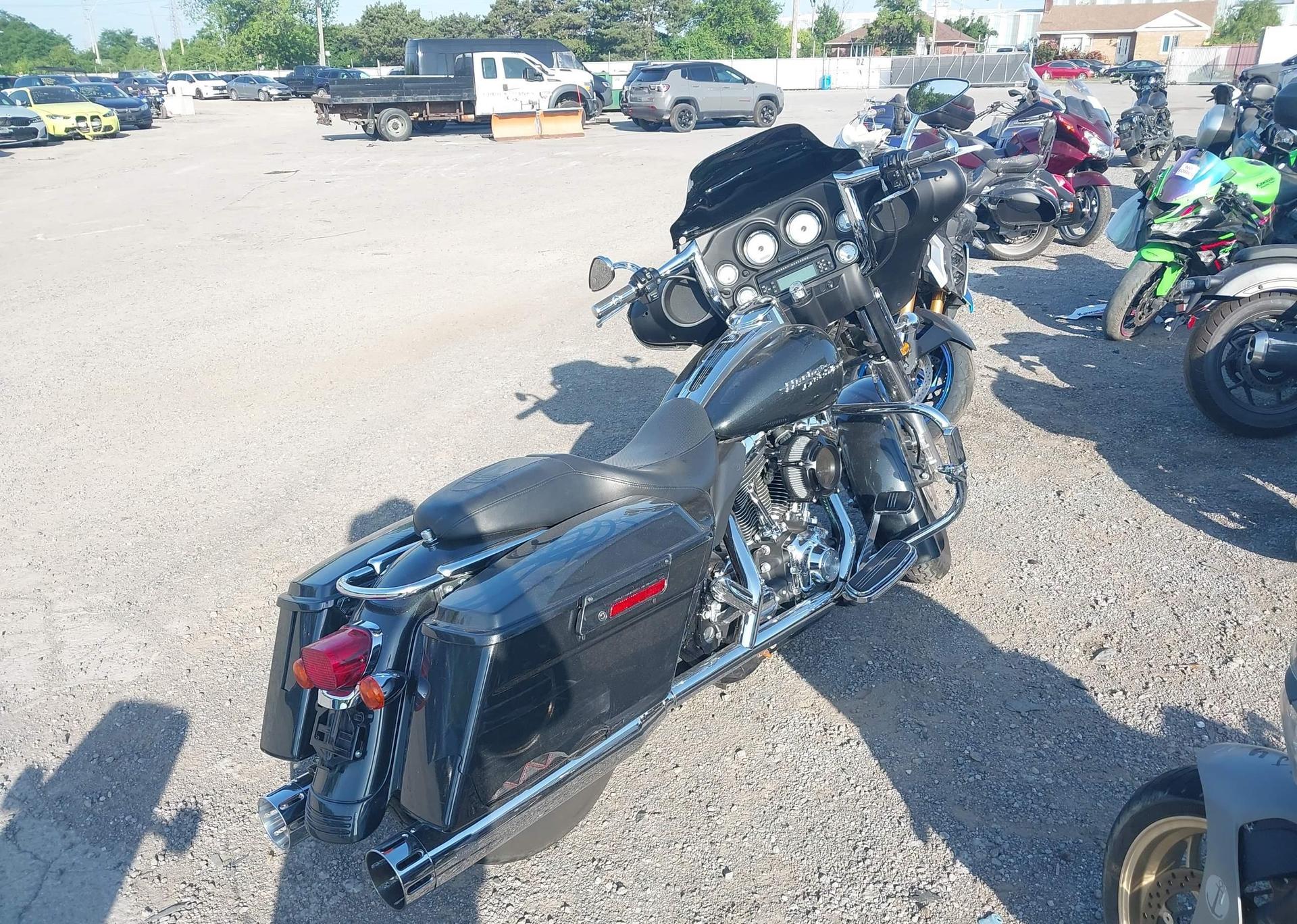 2006 HARLEY-DAVIDSON FLHXI