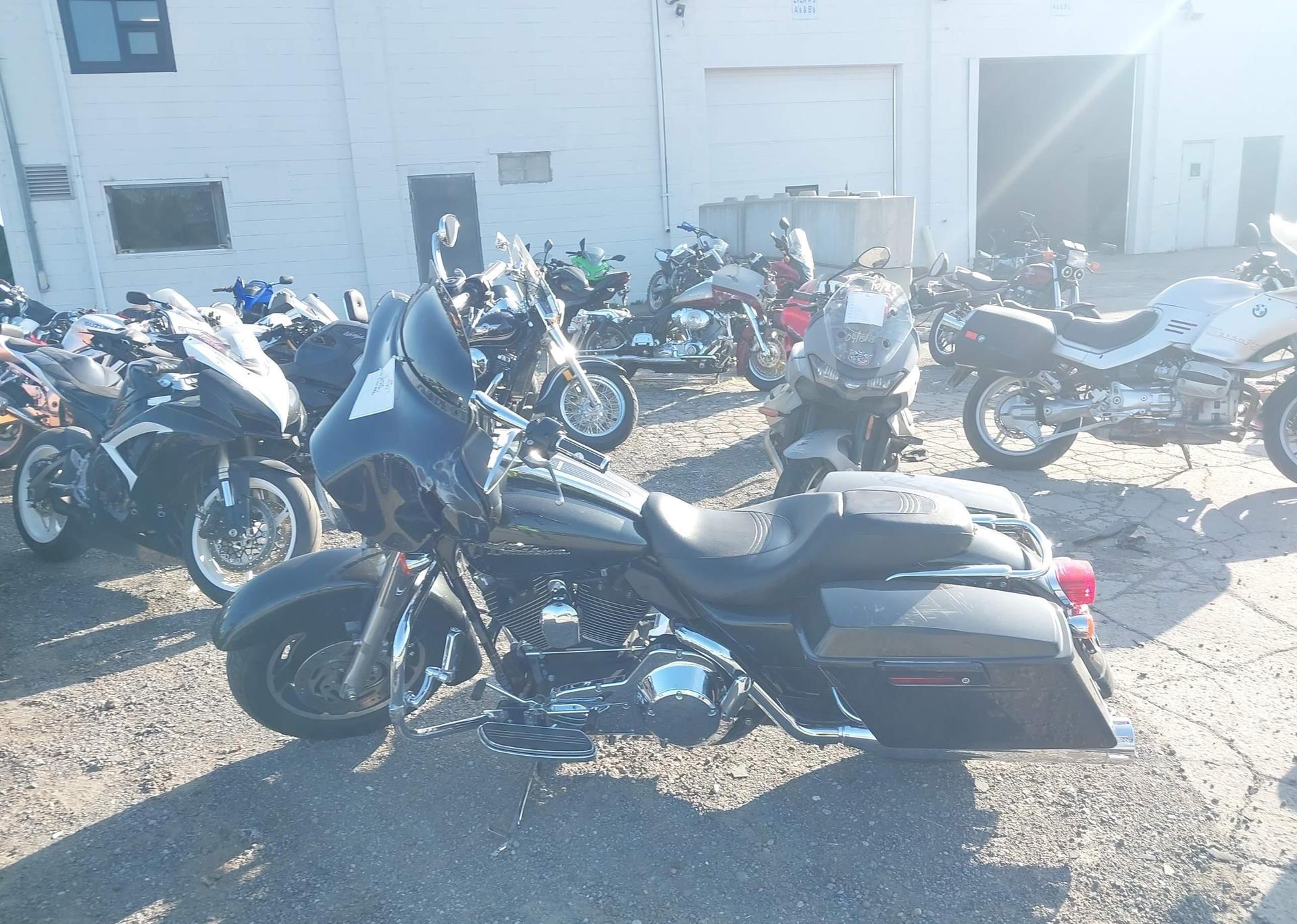 2006 HARLEY-DAVIDSON FLHXI