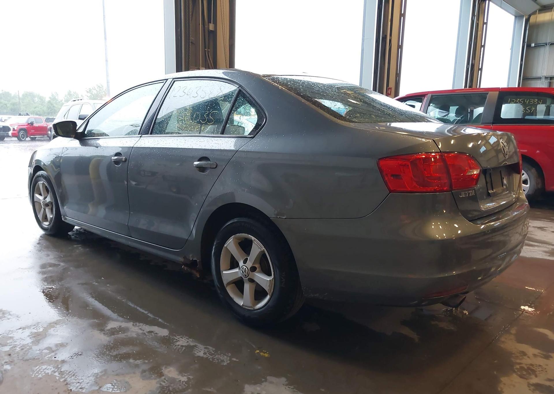 2013 VOLKSWAGEN JETTA S