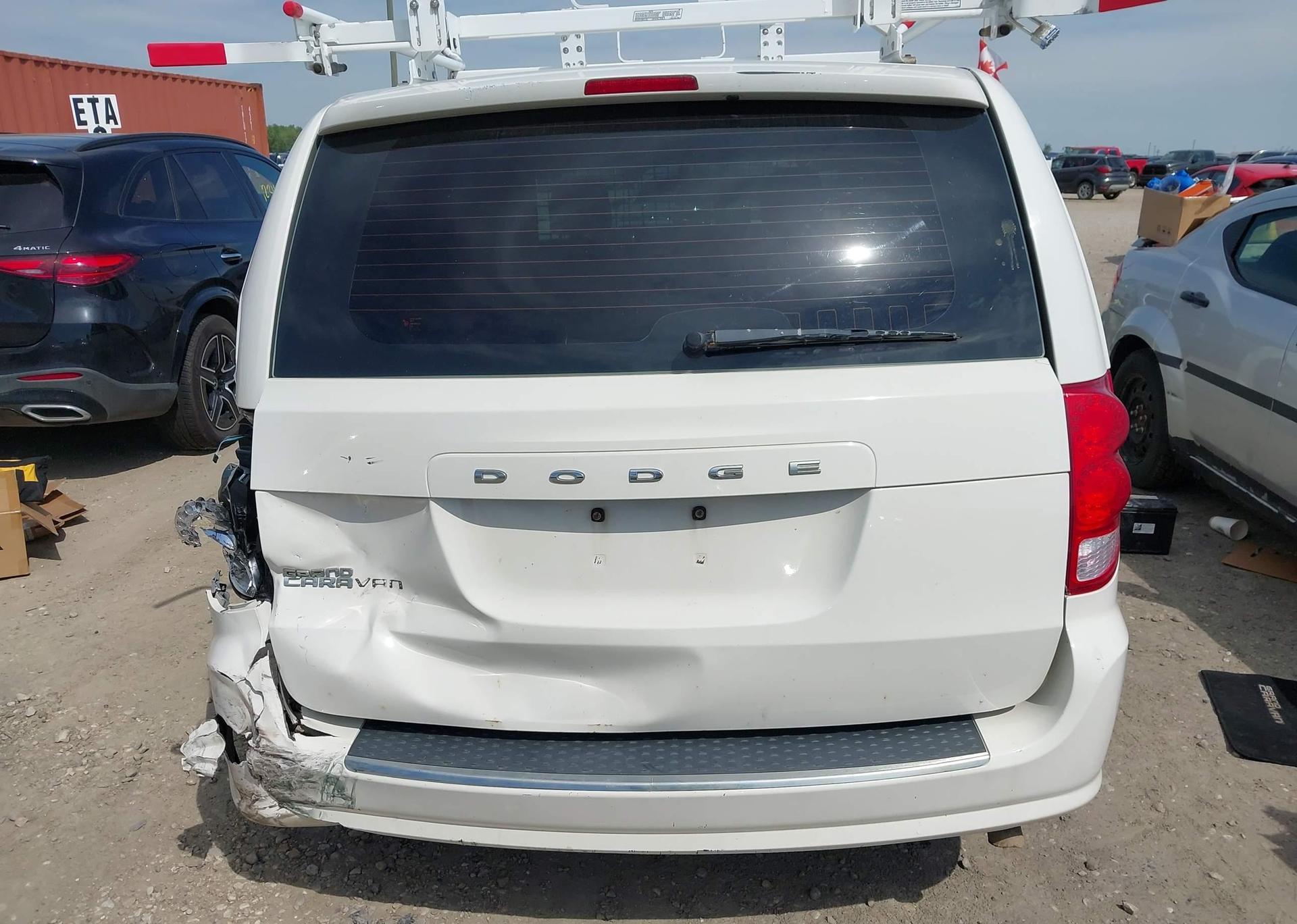 2011 DODGE GRAND CARAVAN SE
