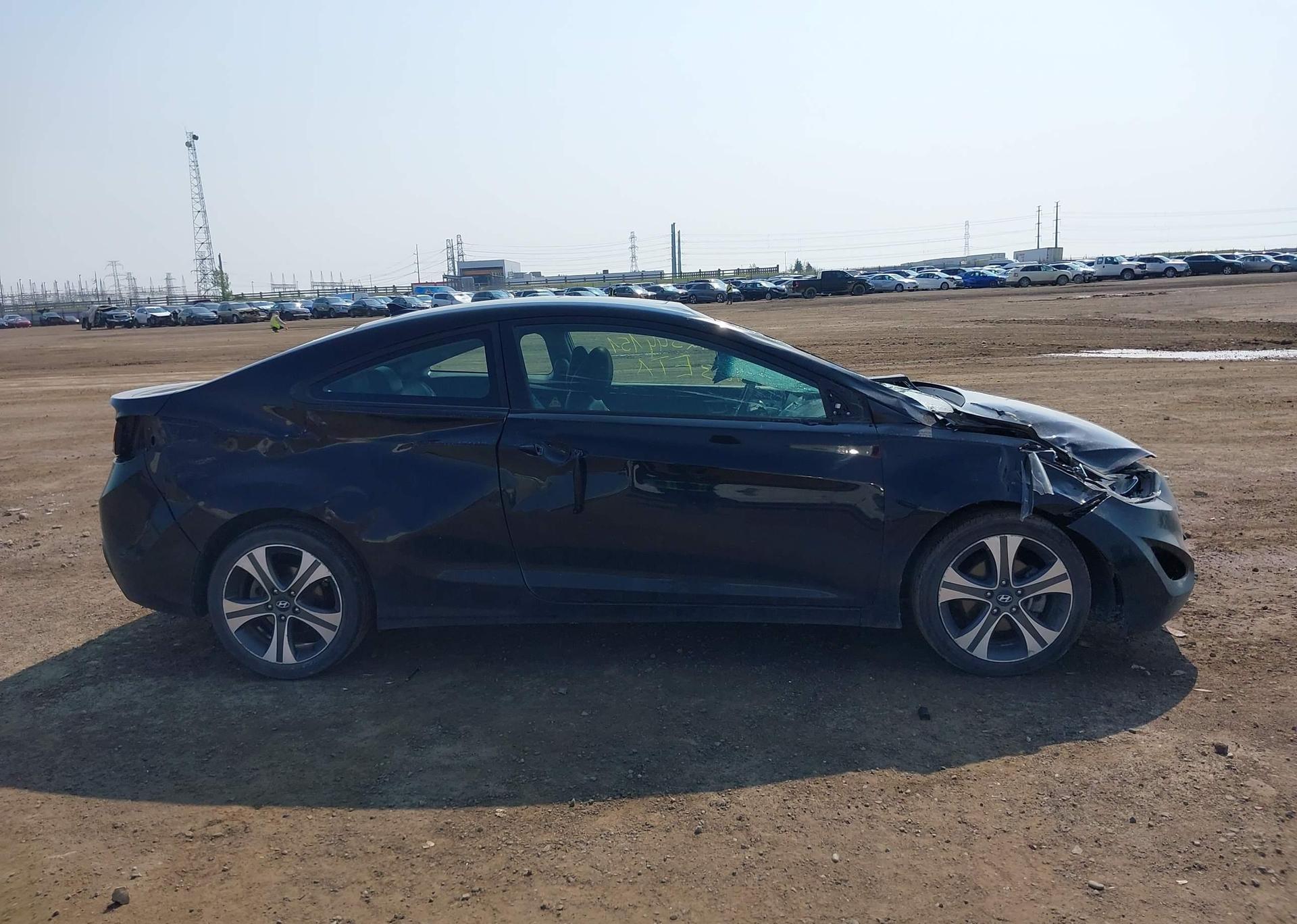 2013 HYUNDAI elantra se