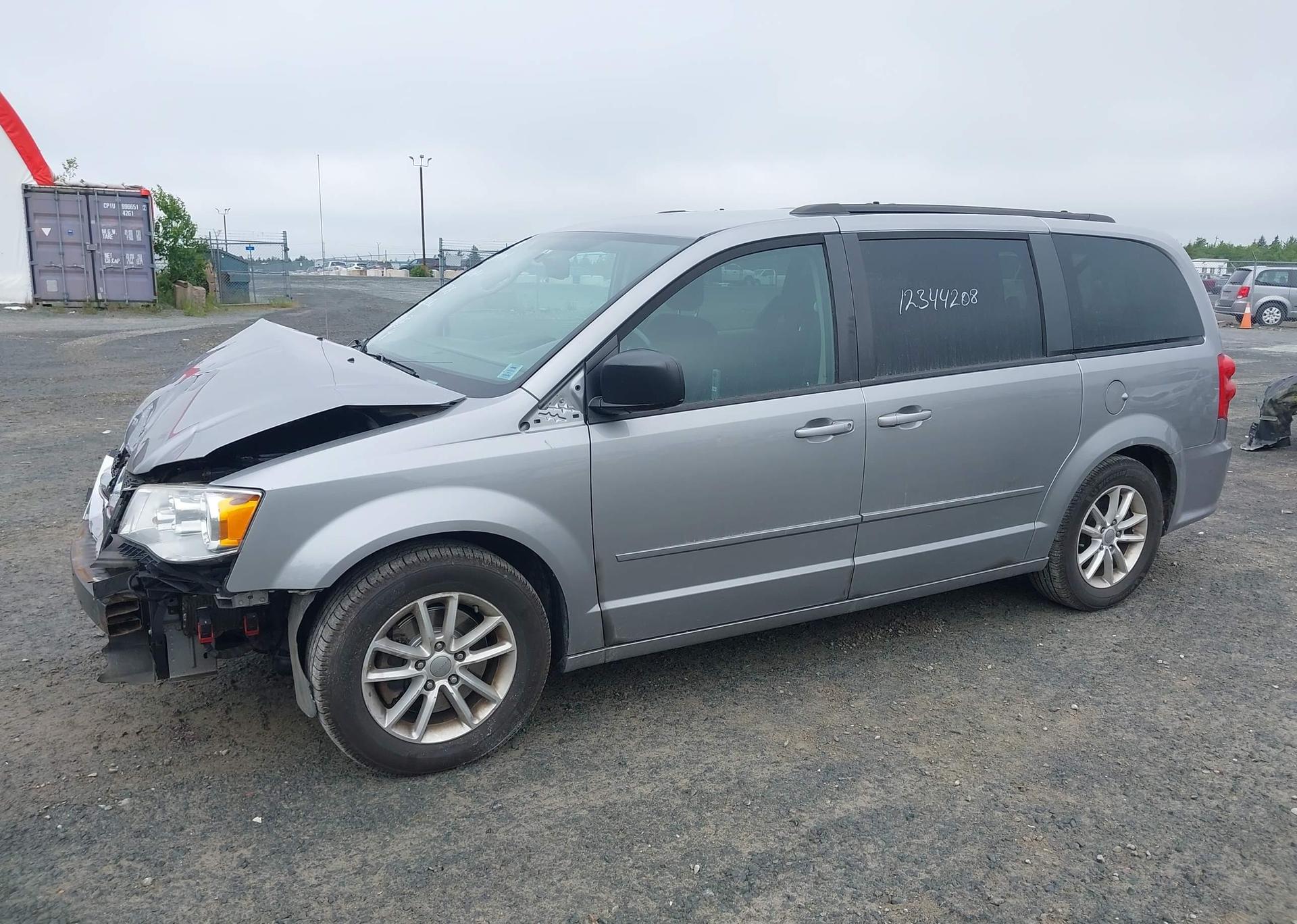 2016 DODGE GRAND CARAVAN SE