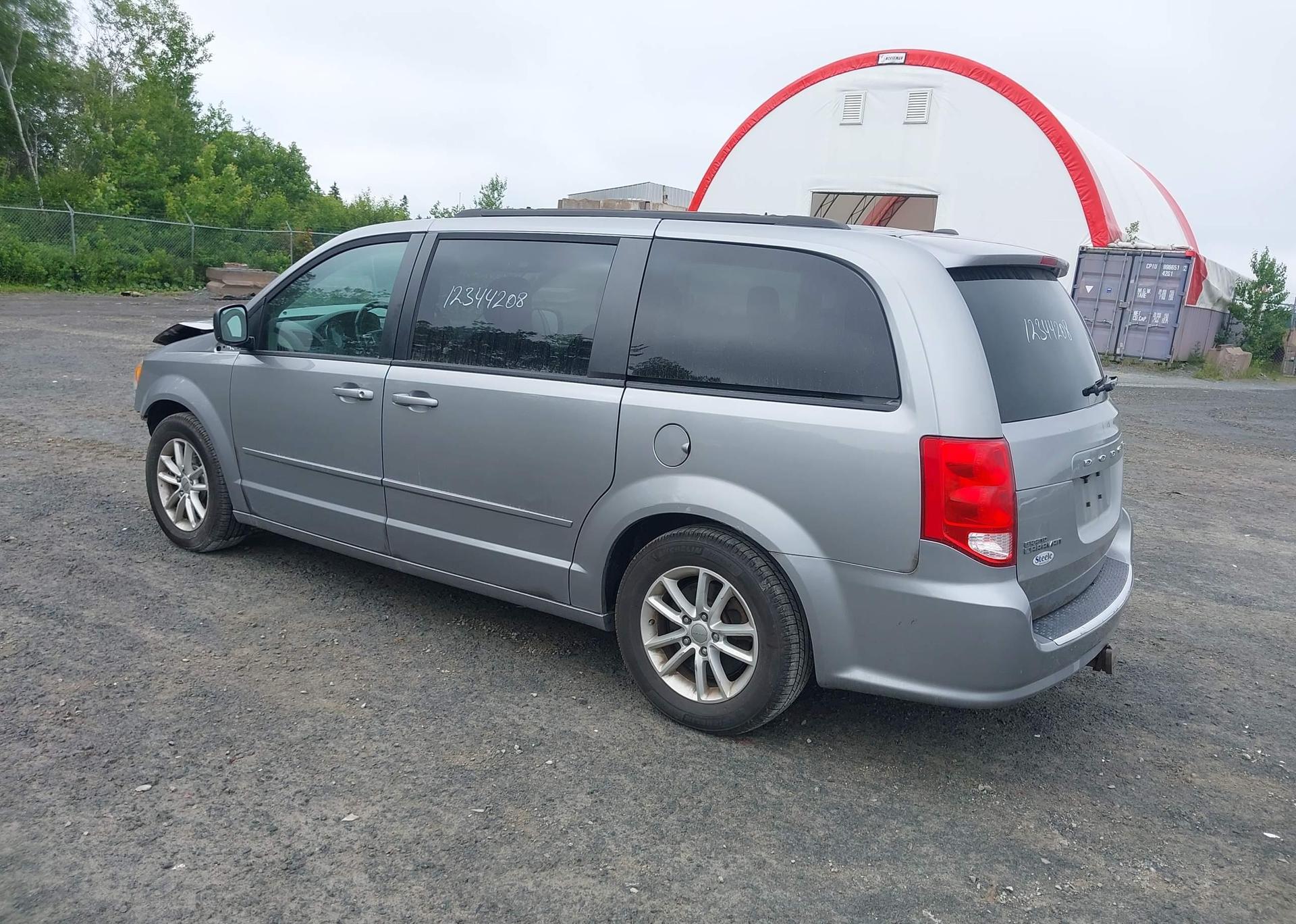 2016 DODGE GRAND CARAVAN SE