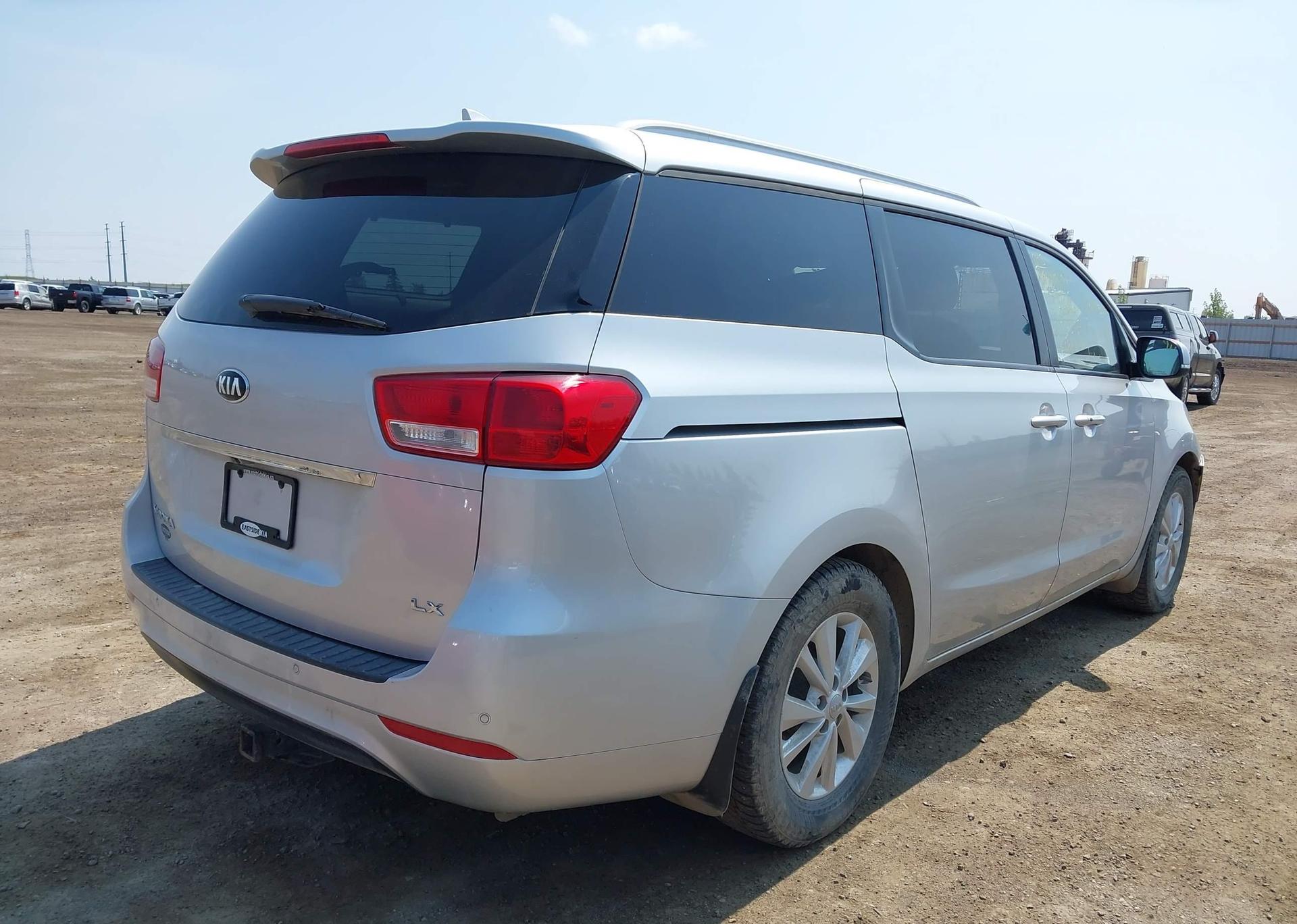 2018 KIA SEDONA LX