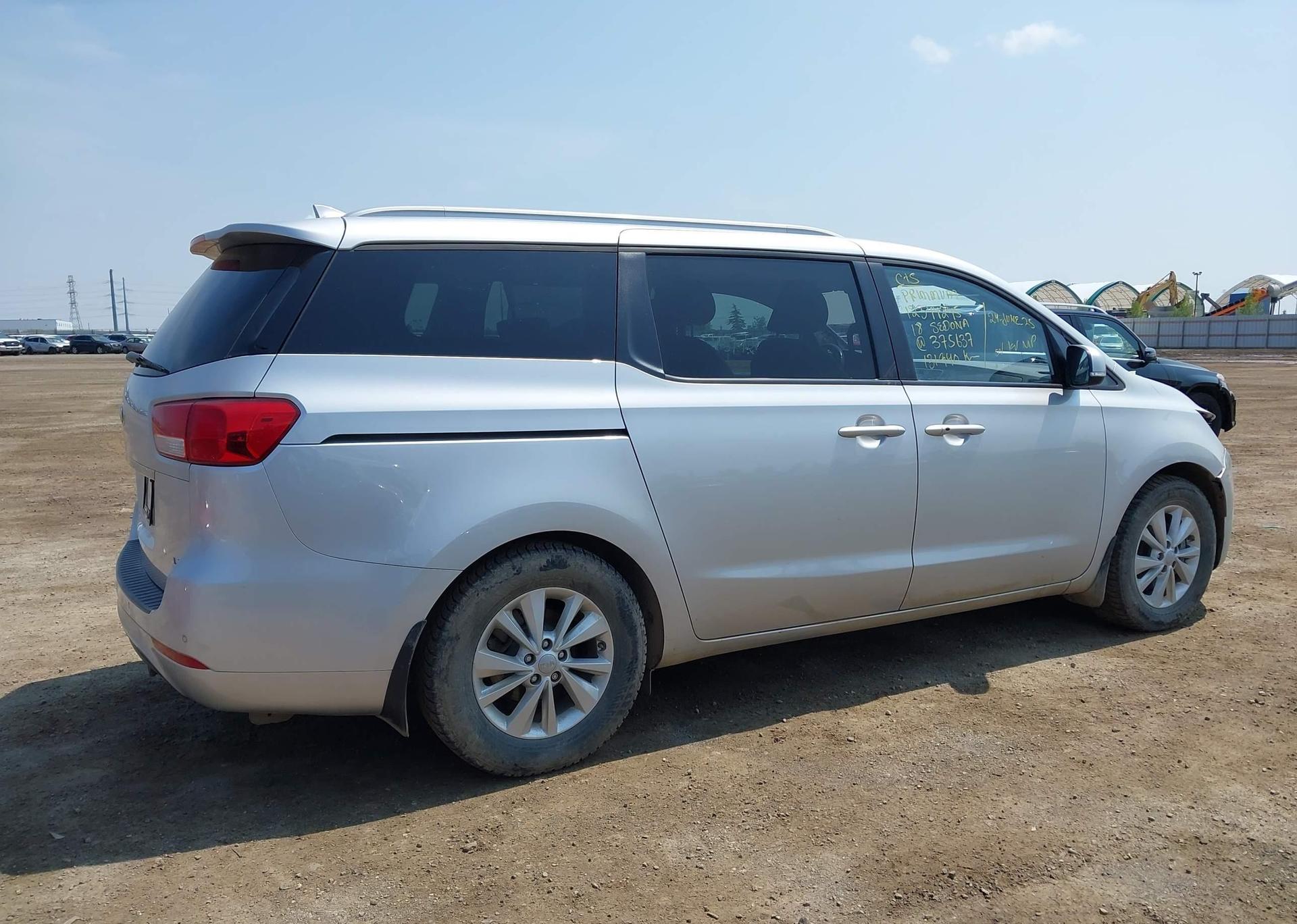 2018 KIA SEDONA LX