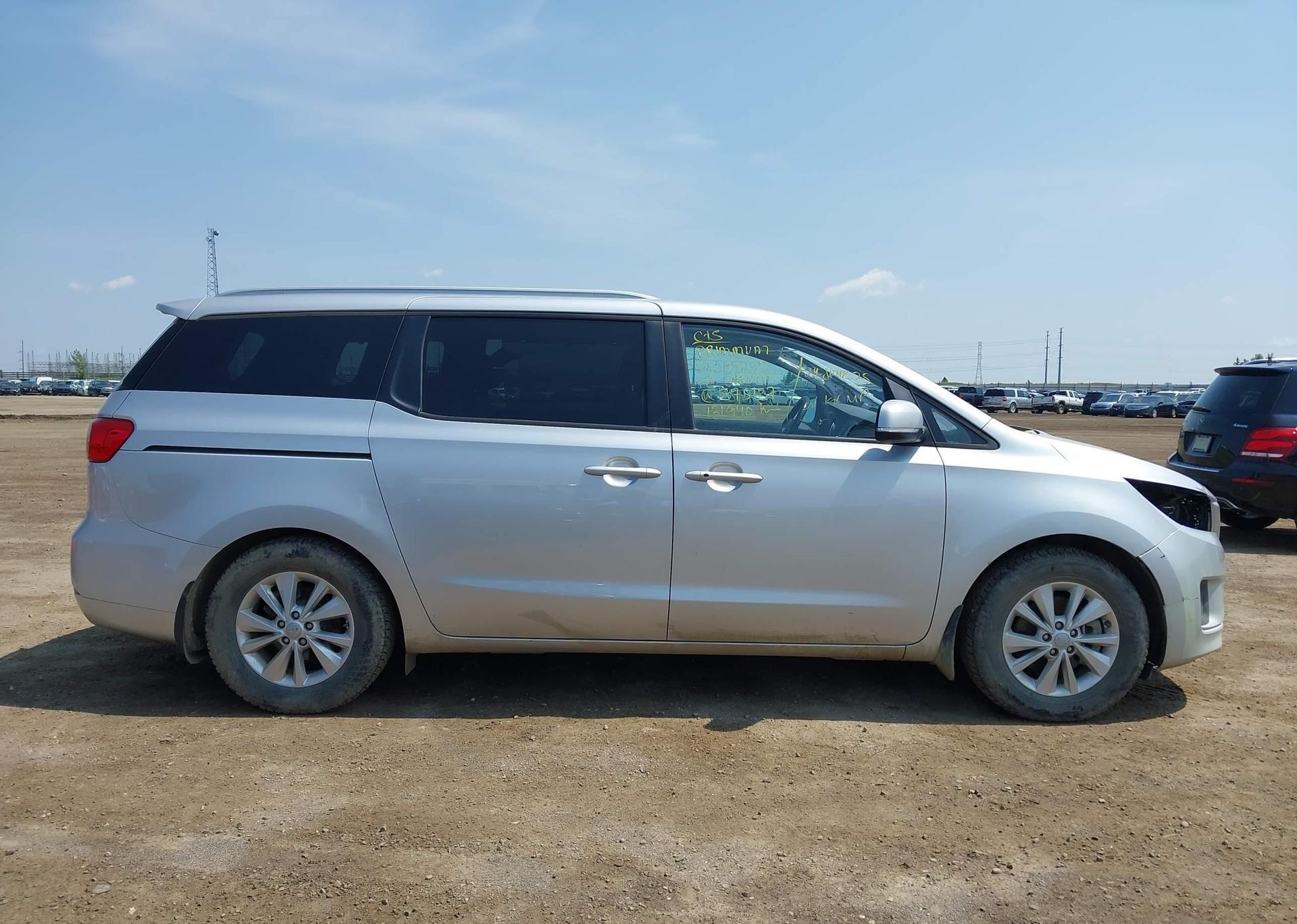 2018 KIA SEDONA LX