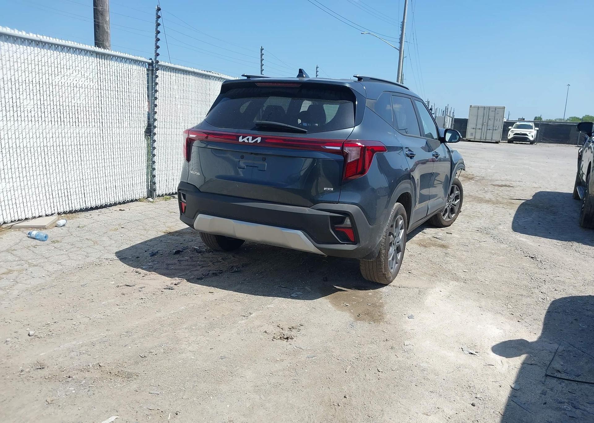 2024 KIA SELTOS LX