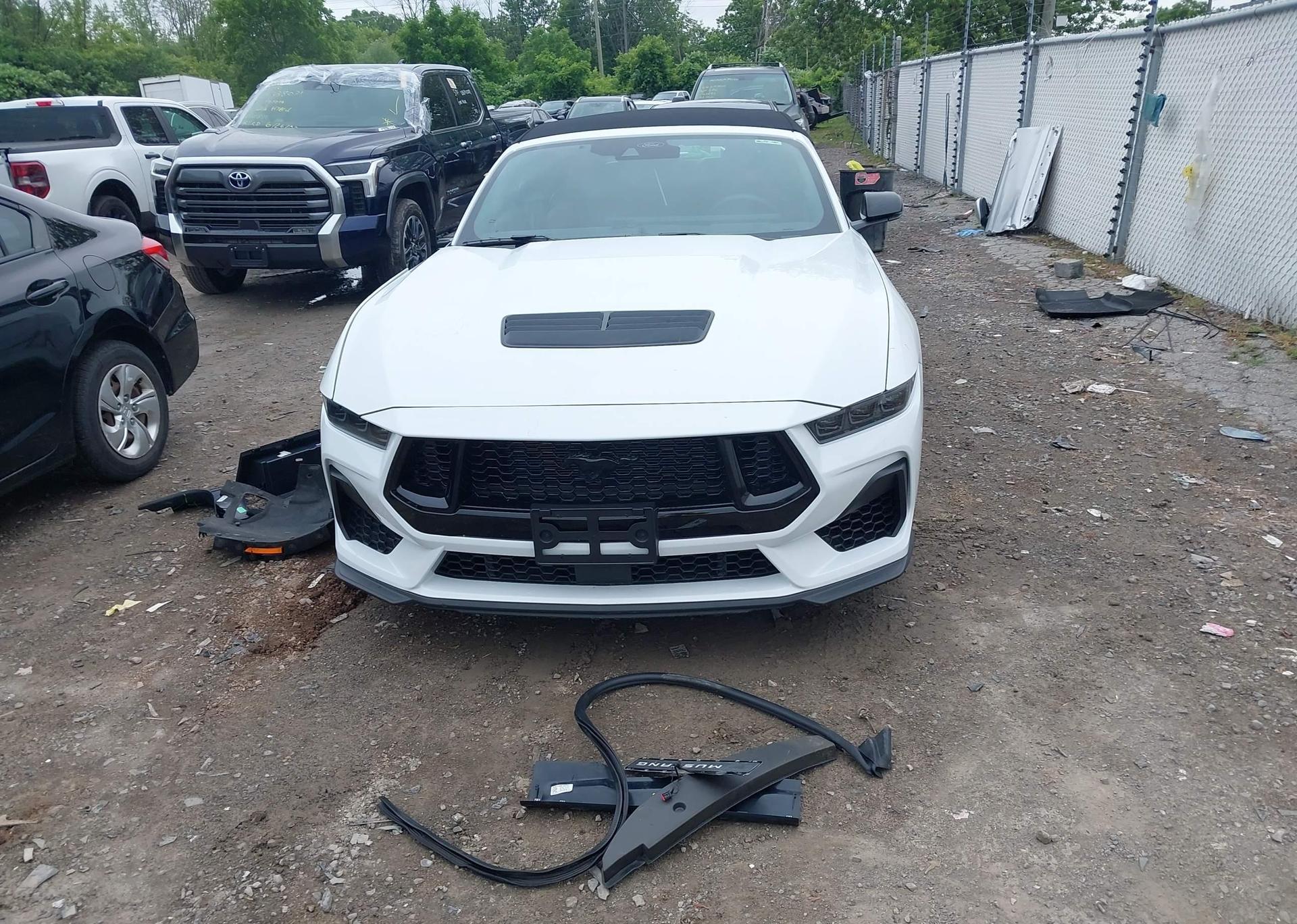 2024 FORD MUSTANG