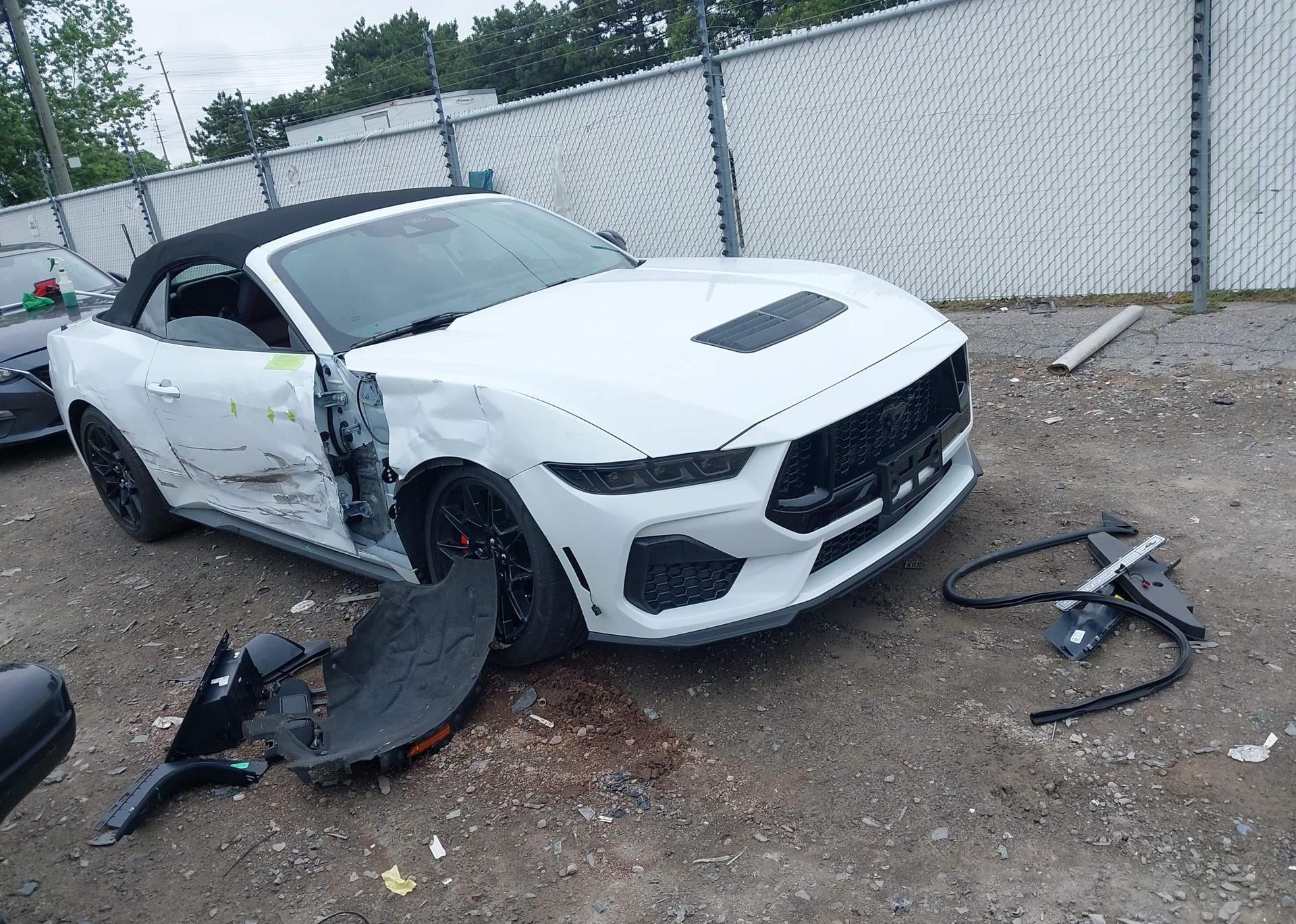 2024 FORD MUSTANG