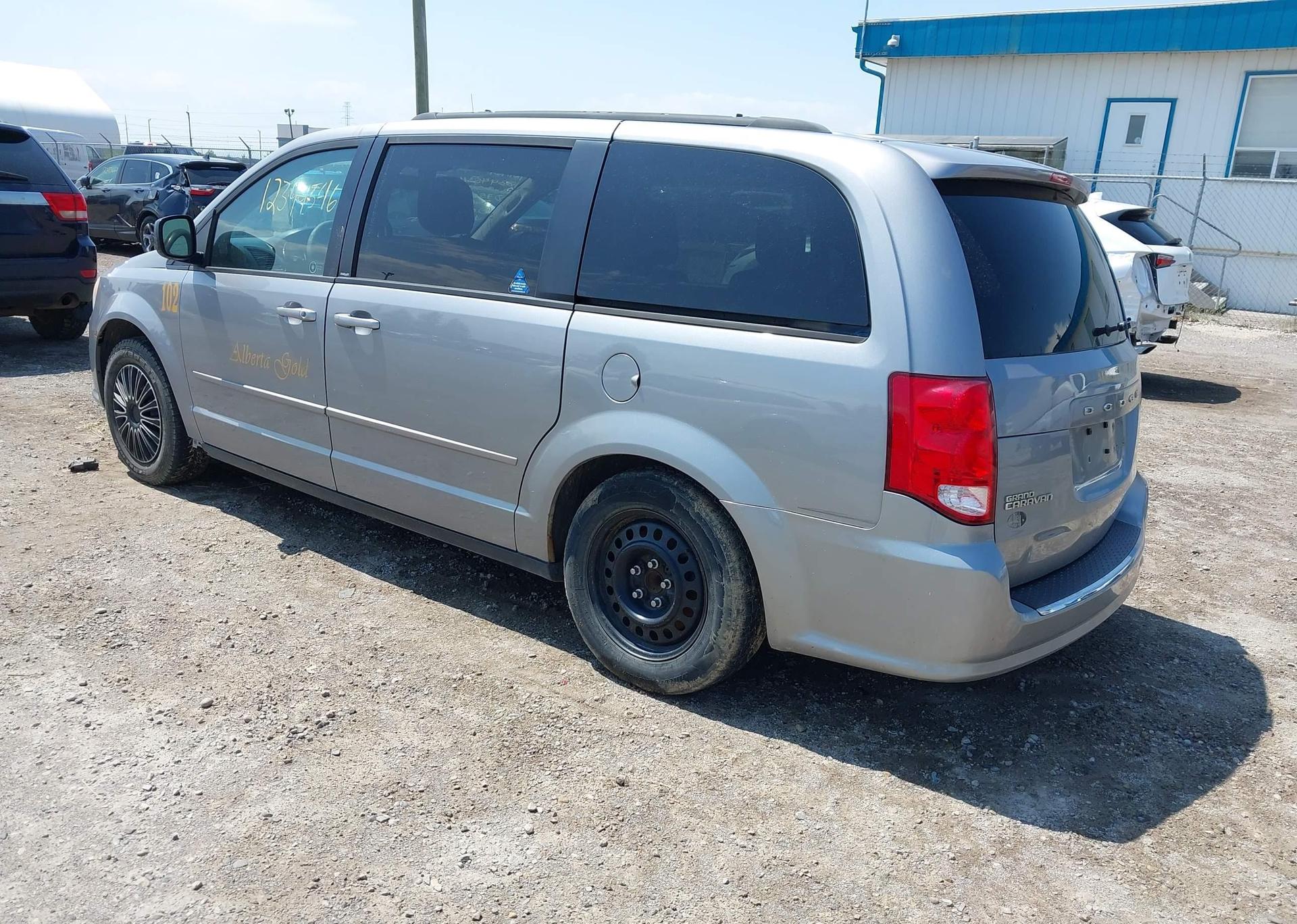 2013 DODGE GRAND CARAVAN SE
