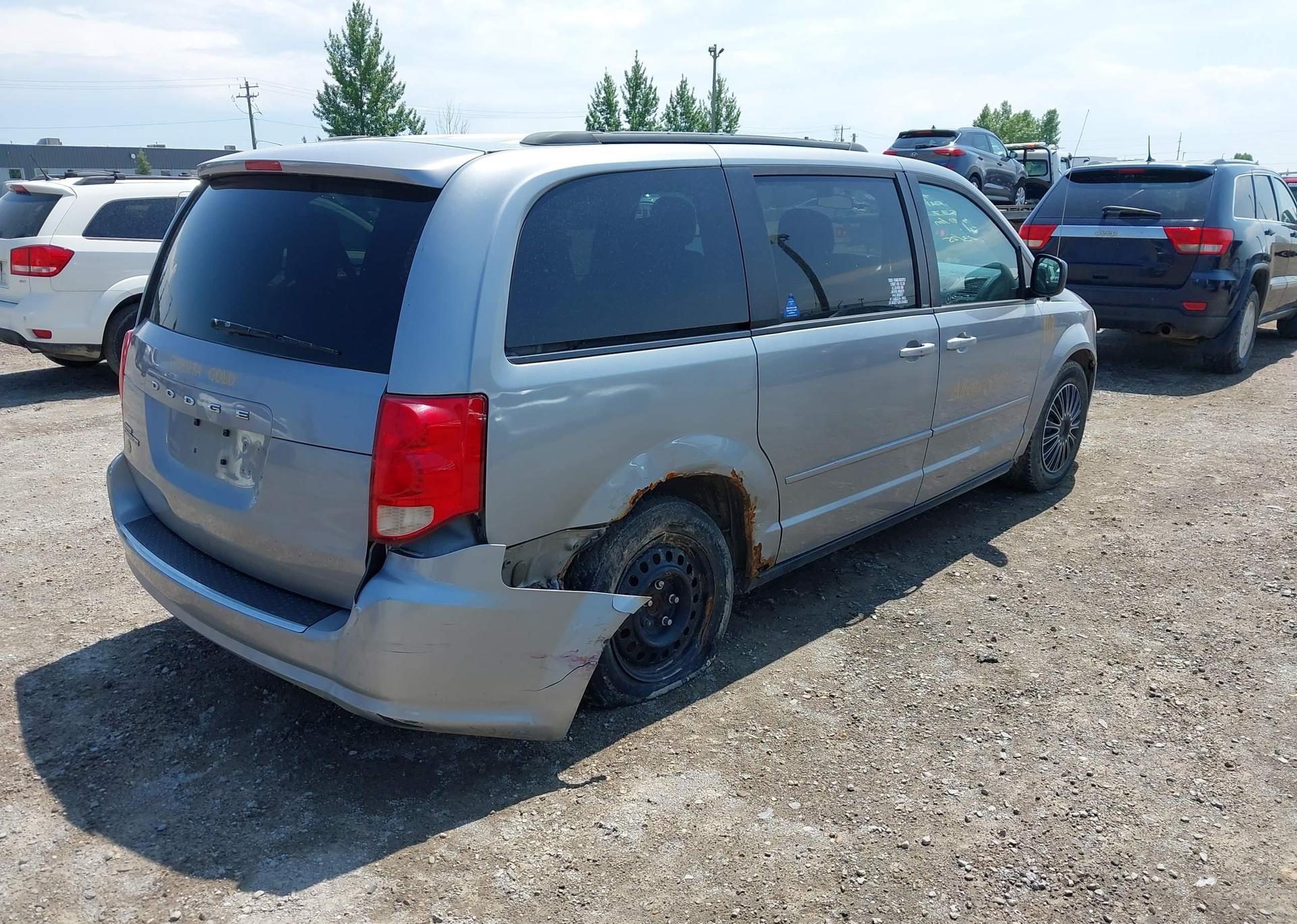 2013 DODGE GRAND CARAVAN SE