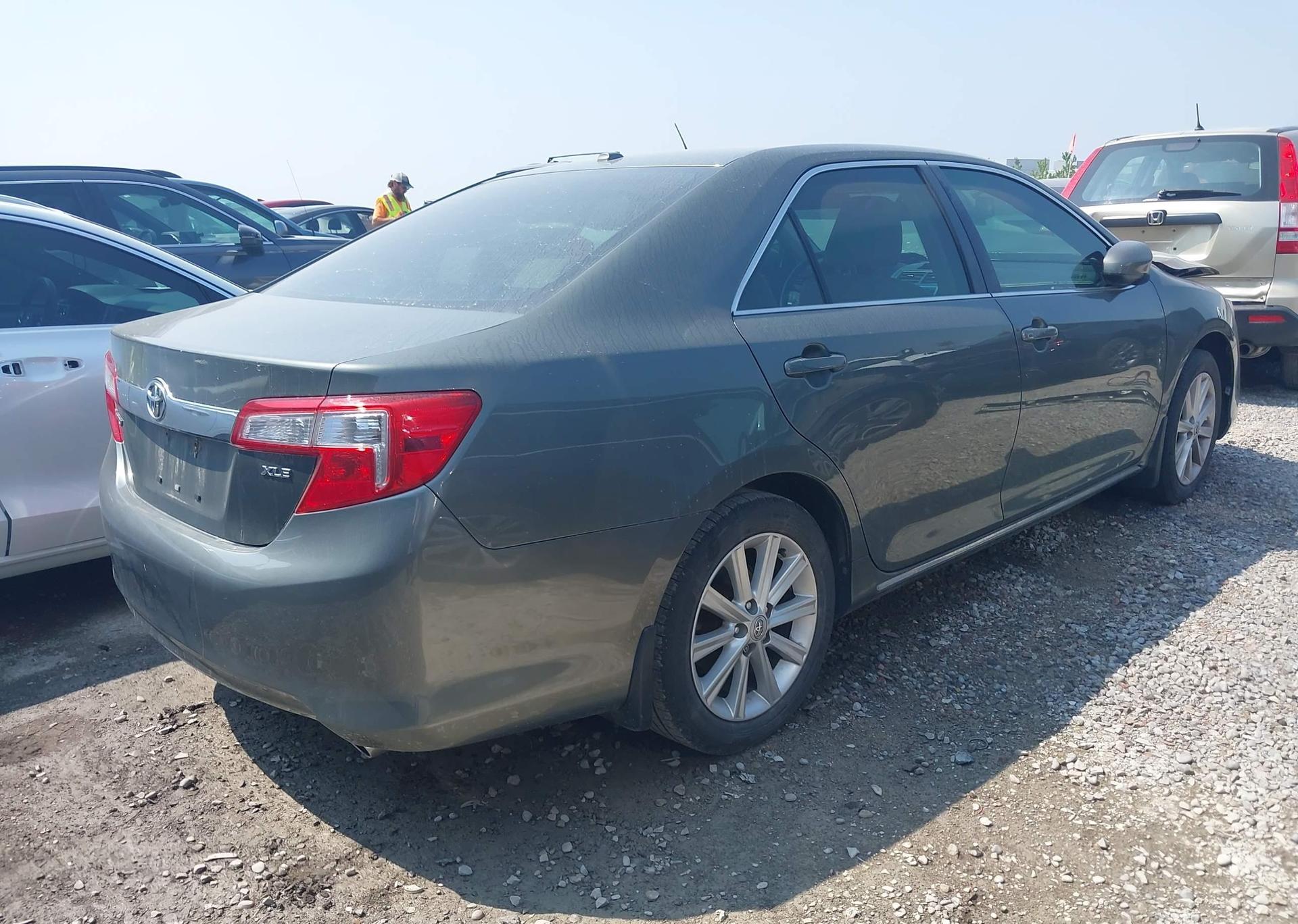2013 TOYOTA CAMRY