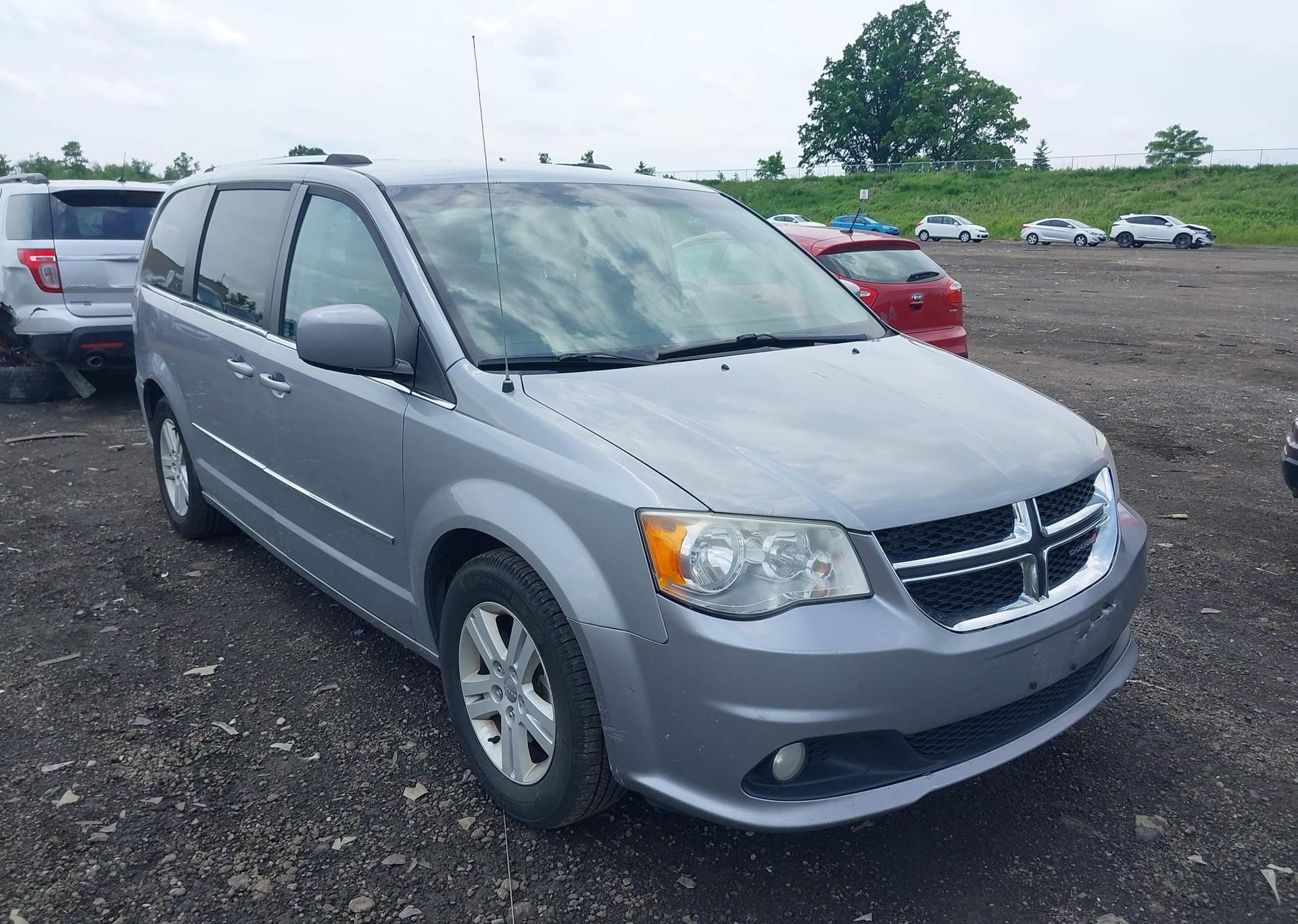 2013 DODGE GRAND CARAVAN CREW