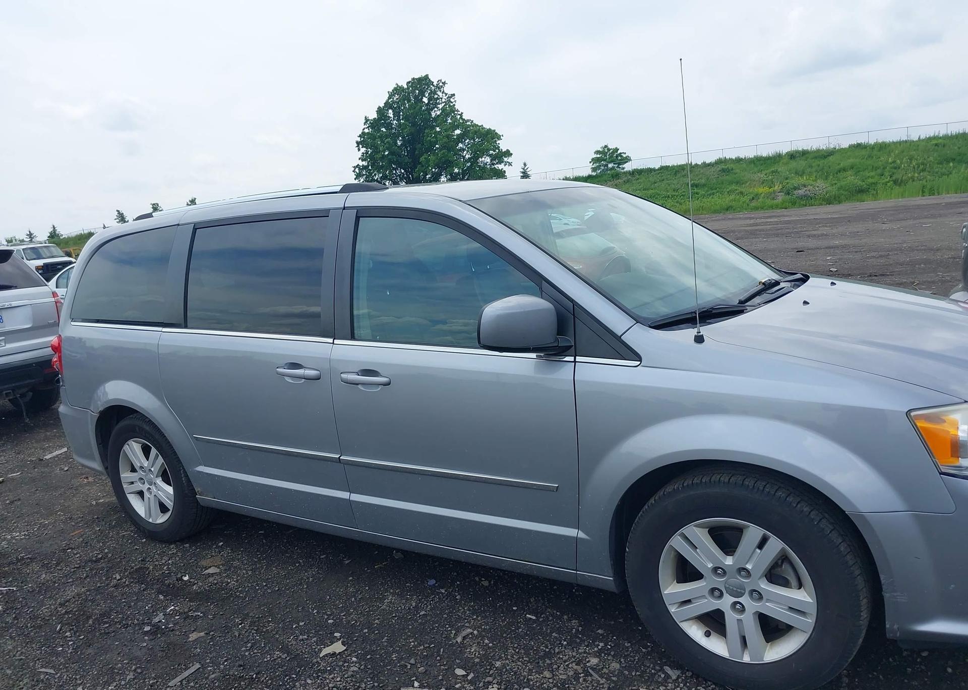 2013 DODGE GRAND CARAVAN CREW
