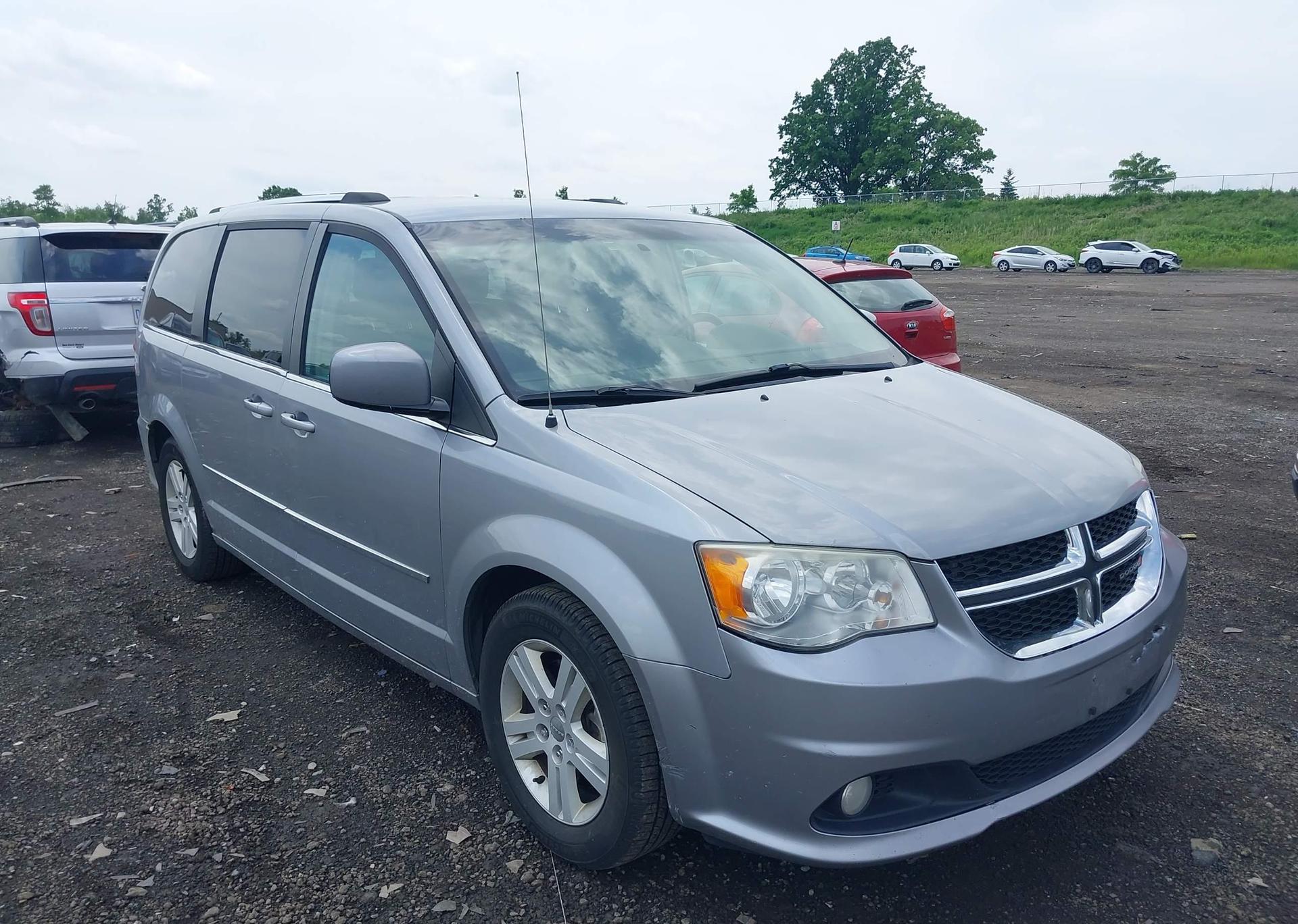 2013 DODGE GRAND CARAVAN CREW