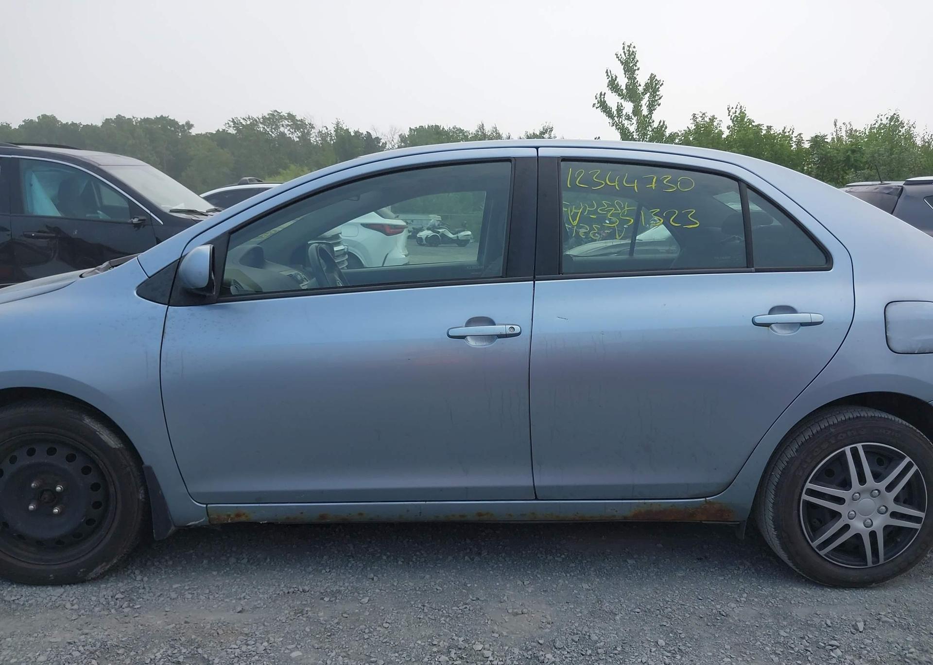 2009 TOYOTA YARIS