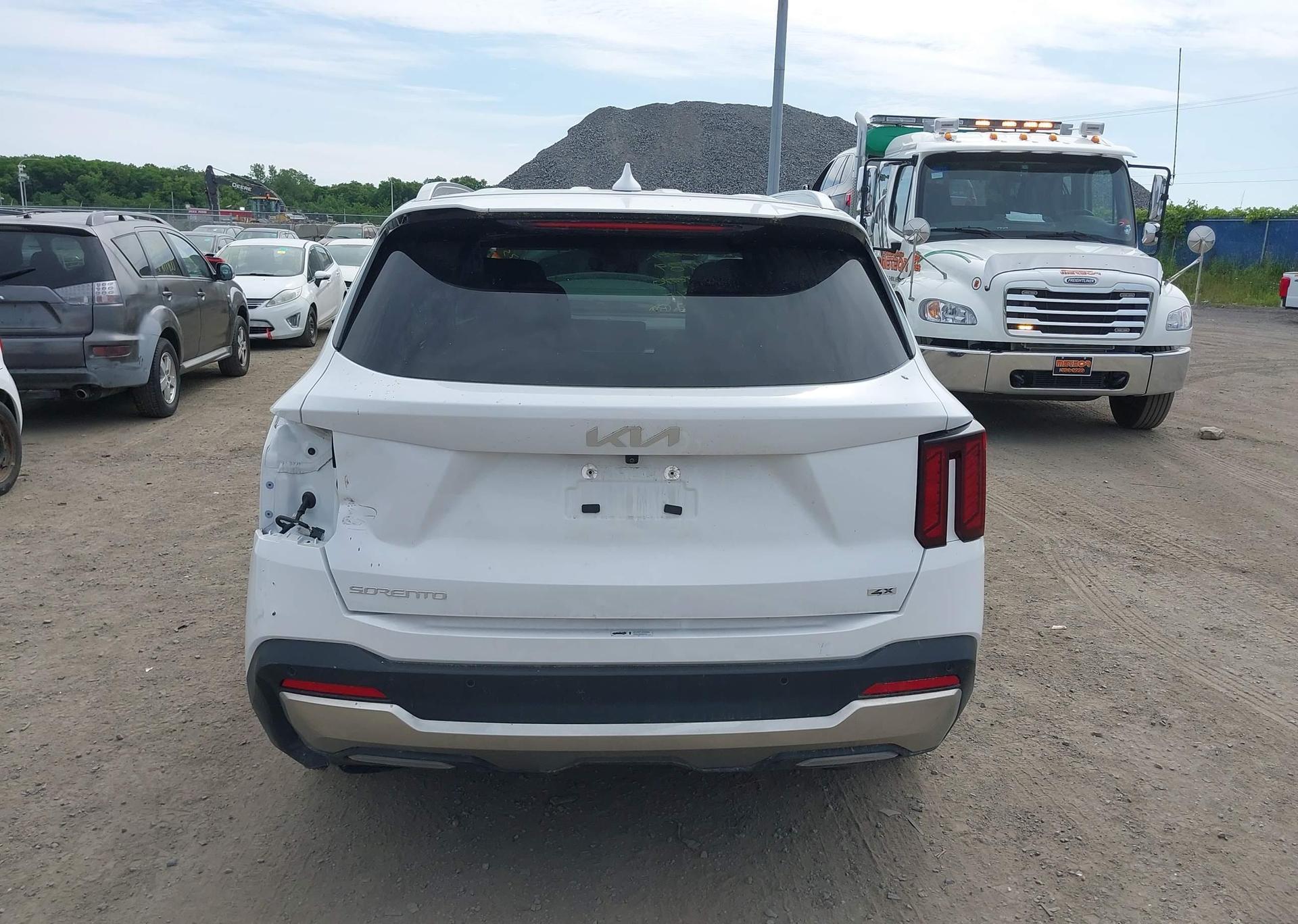2024 KIA SORENTO EX