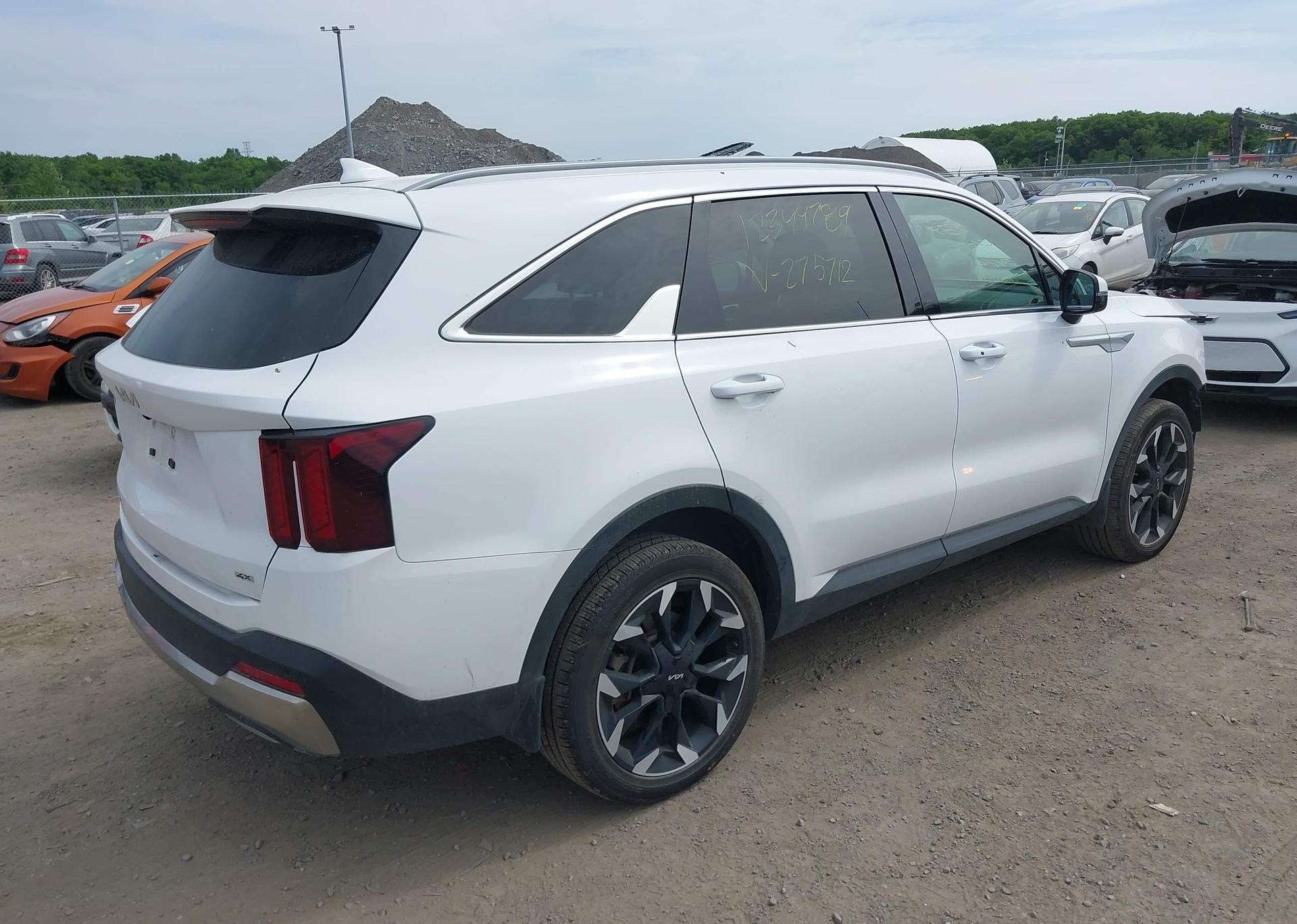 2024 KIA SORENTO EX