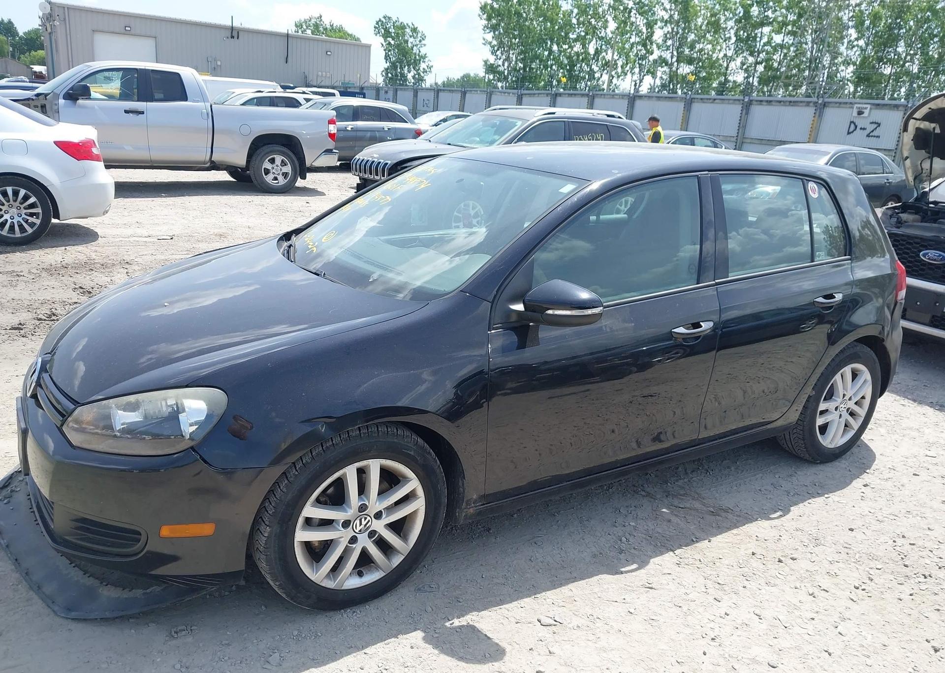 2011 VOLKSWAGEN GOLF