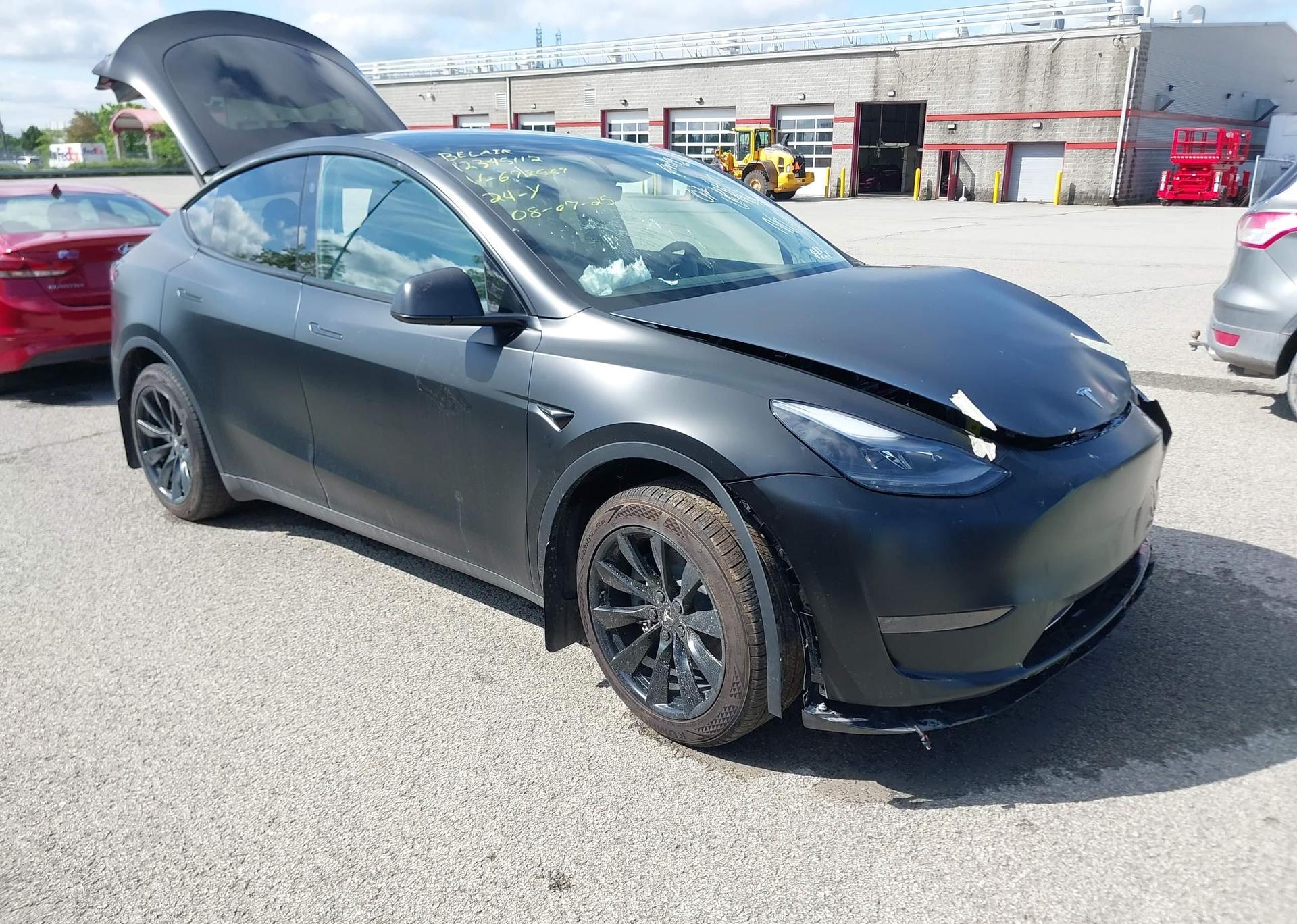 2024 TESLA MODEL Y LONG RANGE