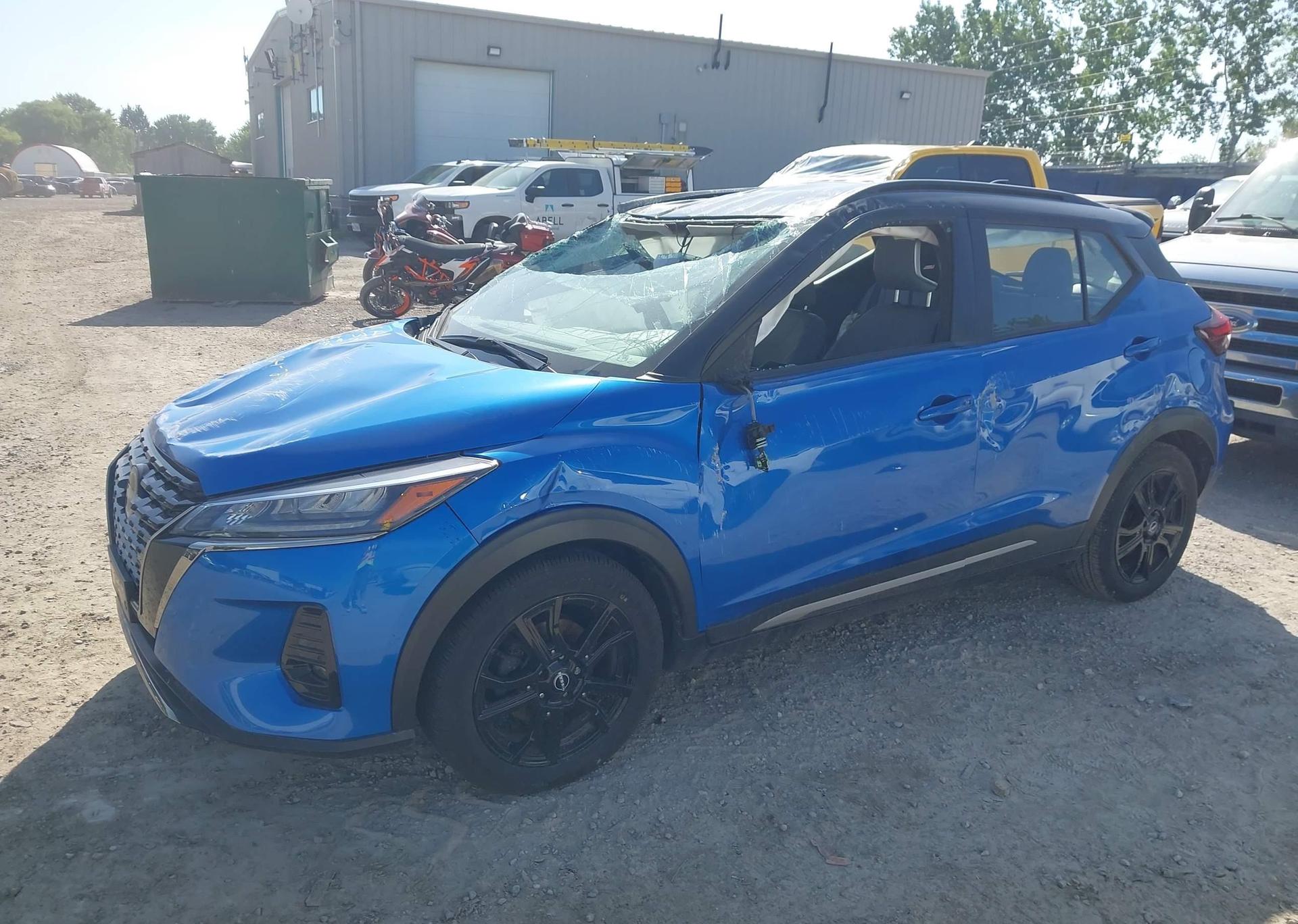 2024 NISSAN KICKS SR