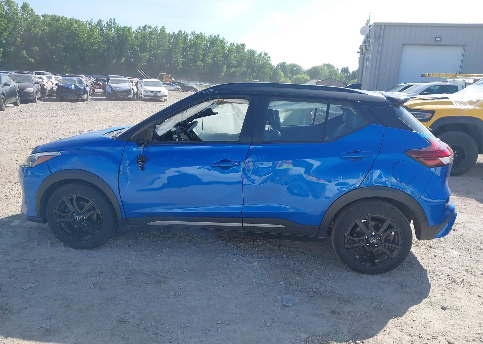 2024 NISSAN KICKS SR