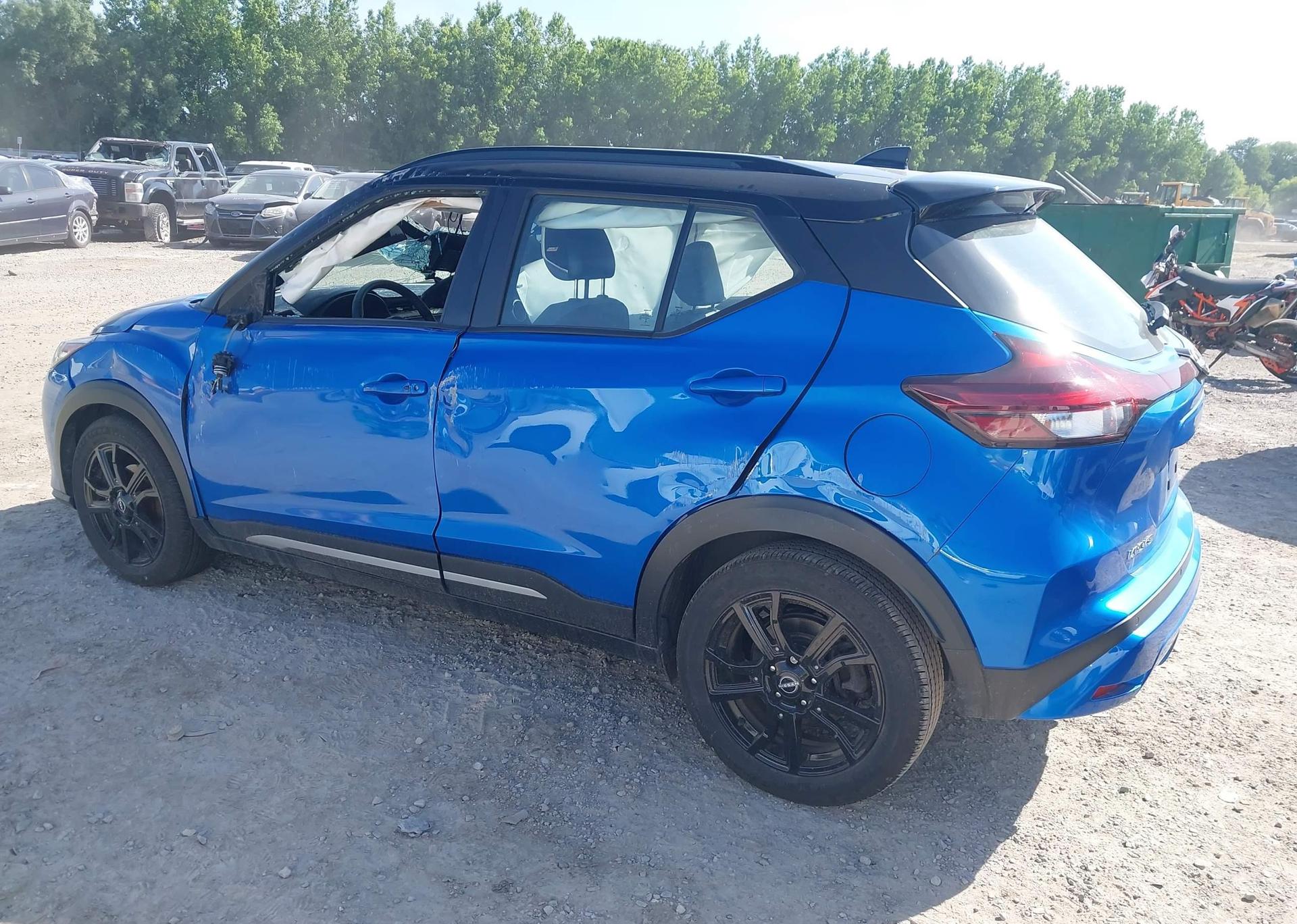 2024 NISSAN KICKS SR