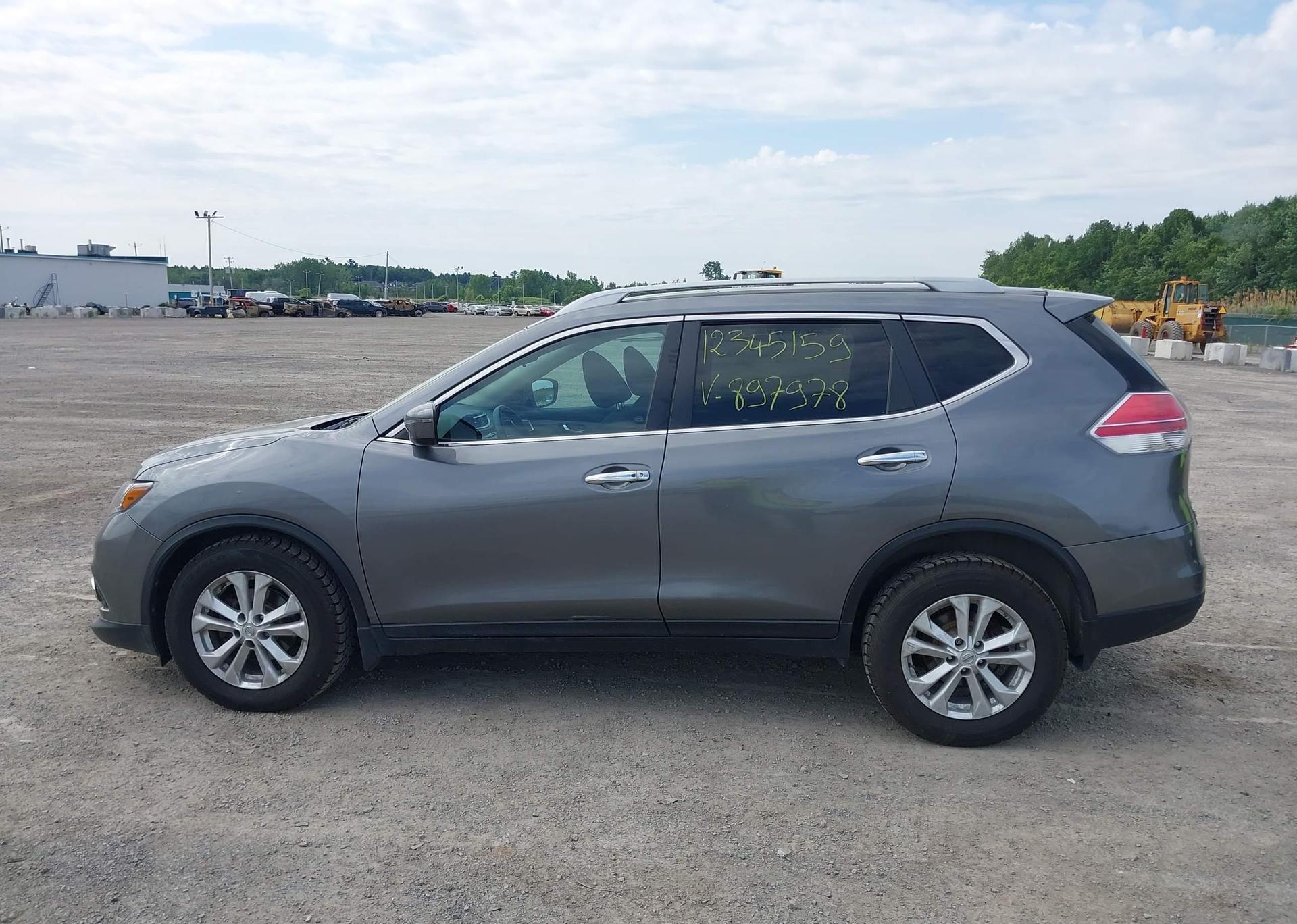 2016 NISSAN ROGUE