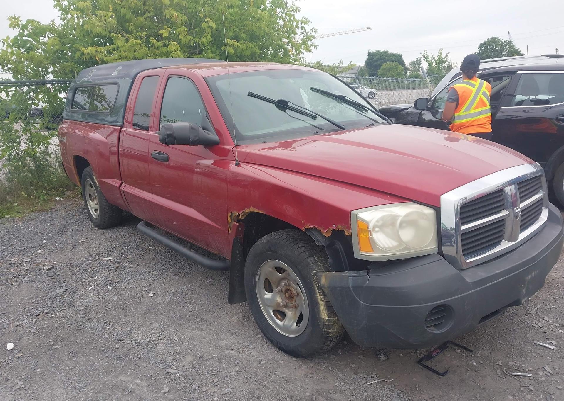 2006 DODGE DAKOTA ST
