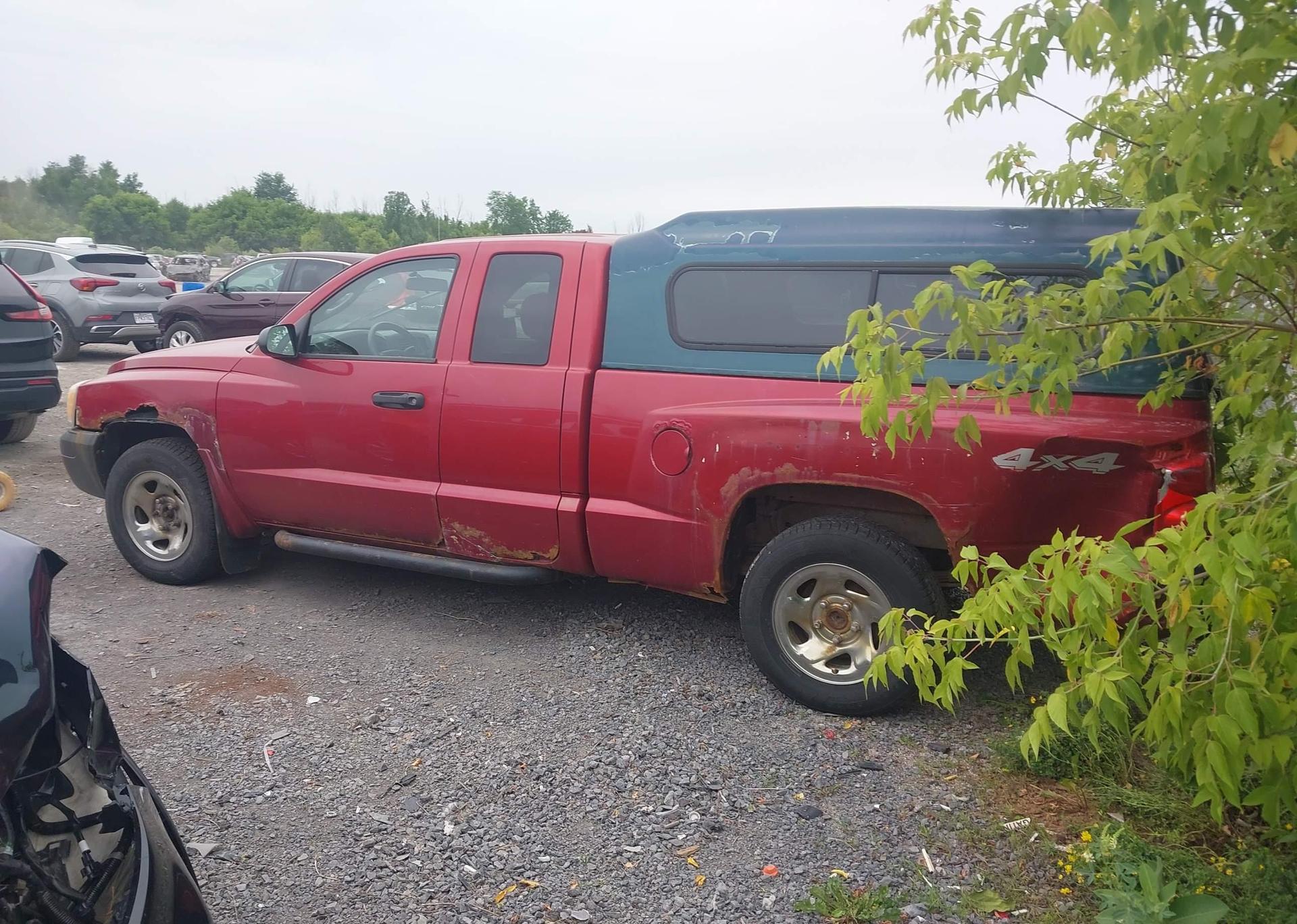 2006 DODGE DAKOTA ST