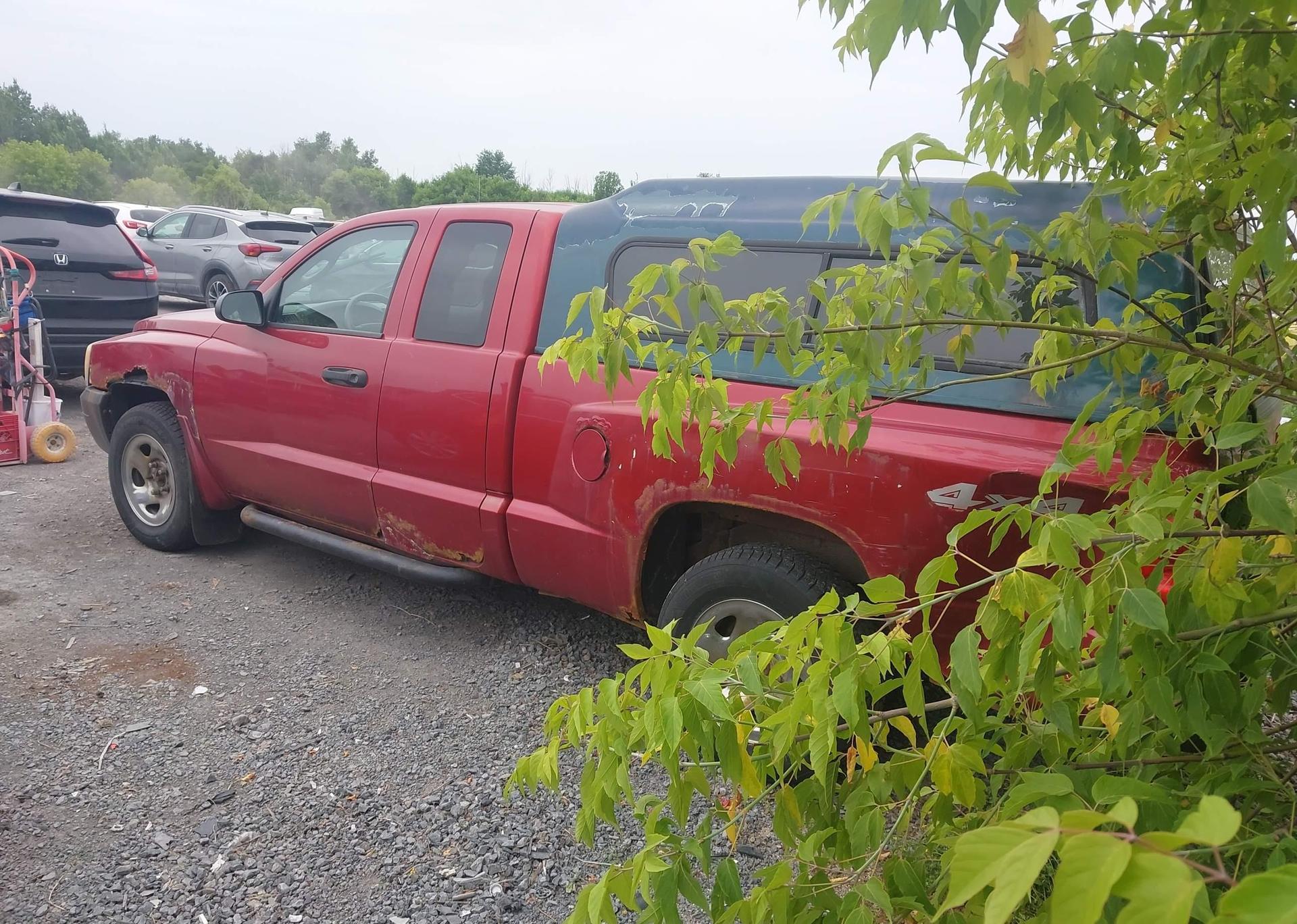 2006 DODGE DAKOTA ST