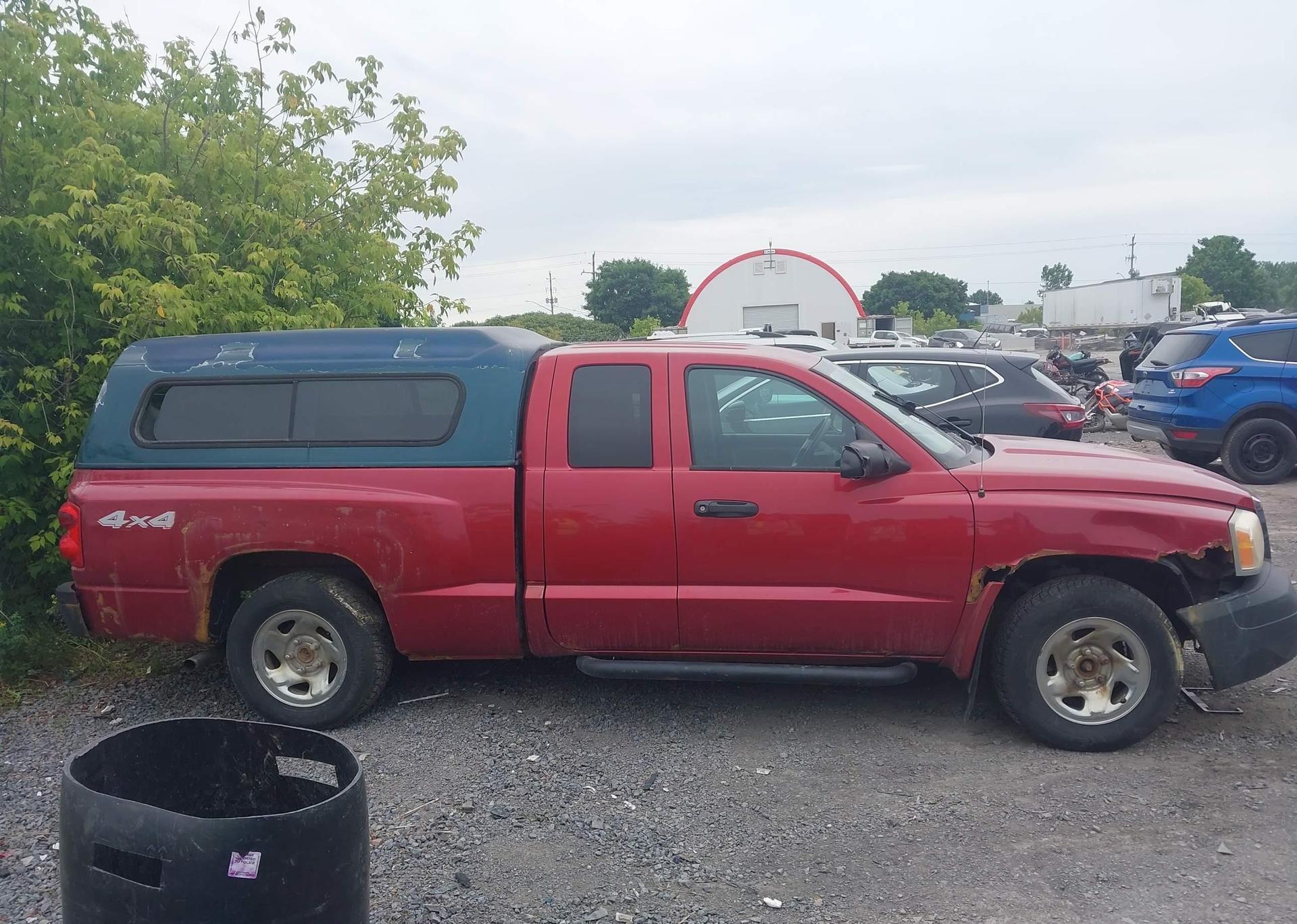 2006 DODGE DAKOTA ST